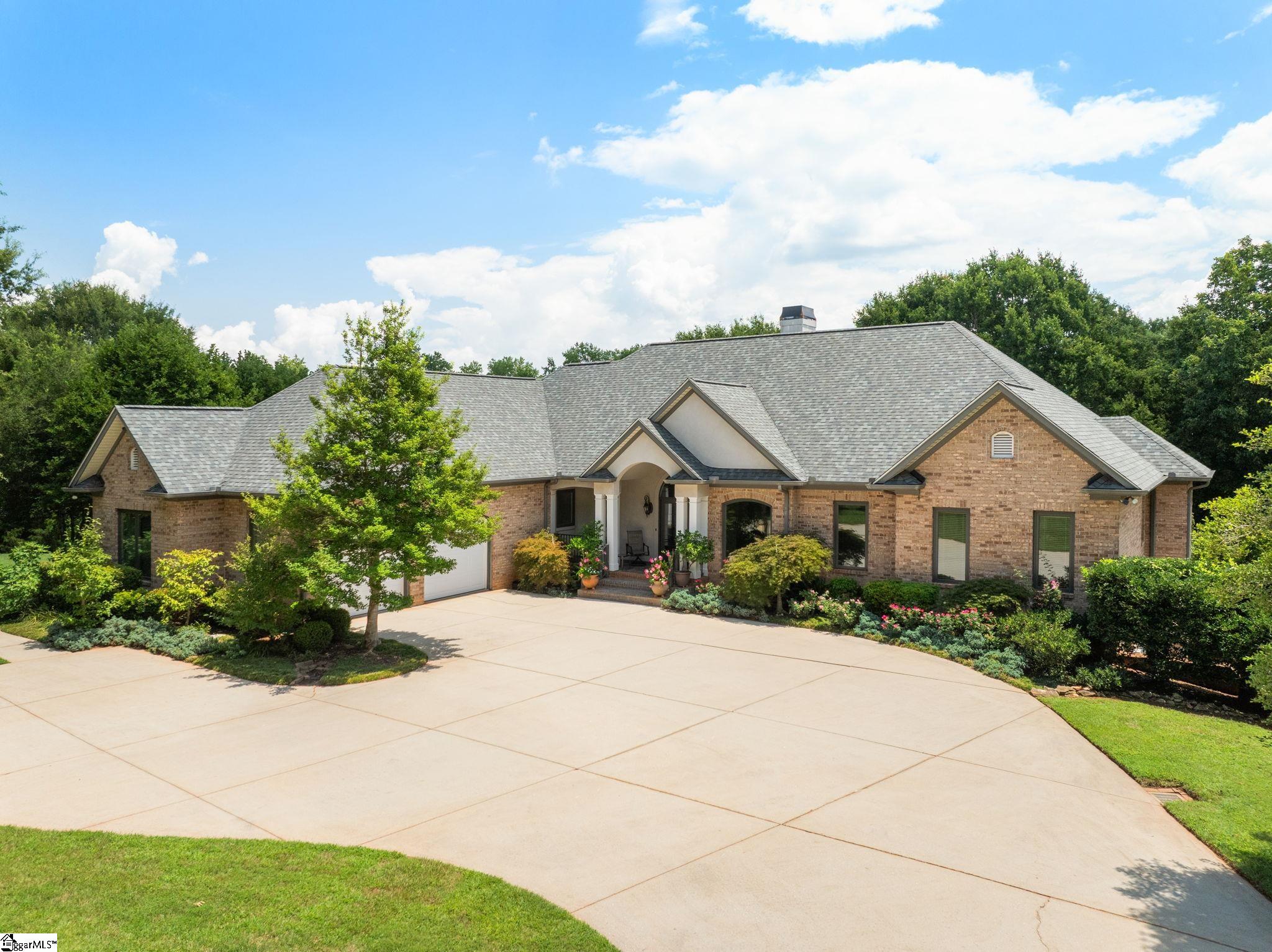 Simpsonville, South Carolina, 29681, United States, 4 Bedrooms Bedrooms, ,4 BathroomsBathrooms,Residential,For Sale,1901153
