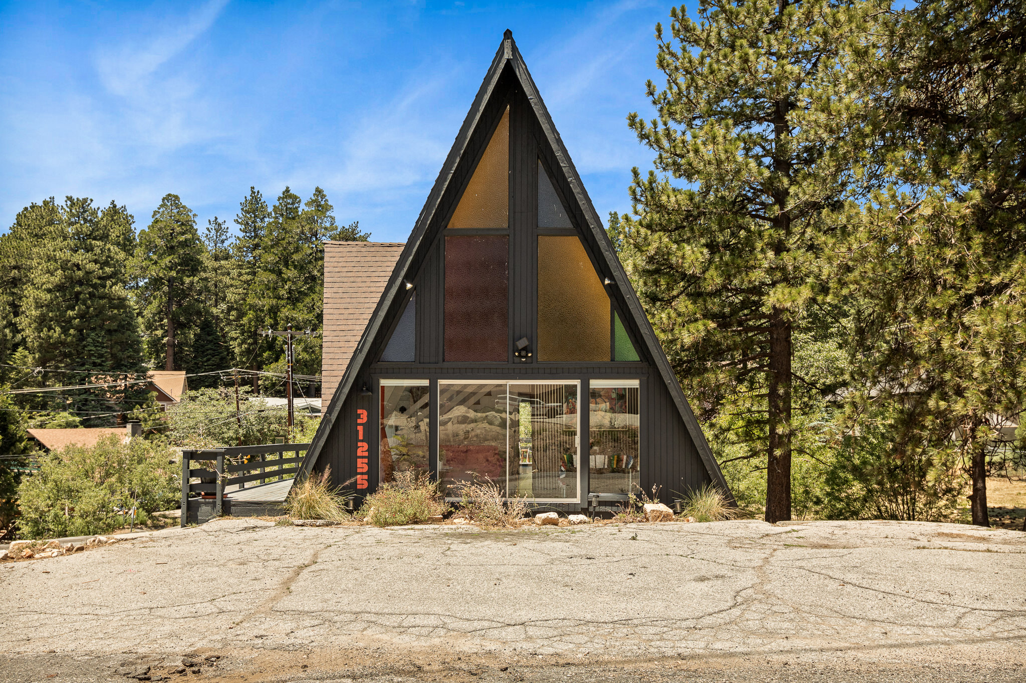  31255 Outer Highway 18 North, Running Springs, CA 92382 - 物件實景