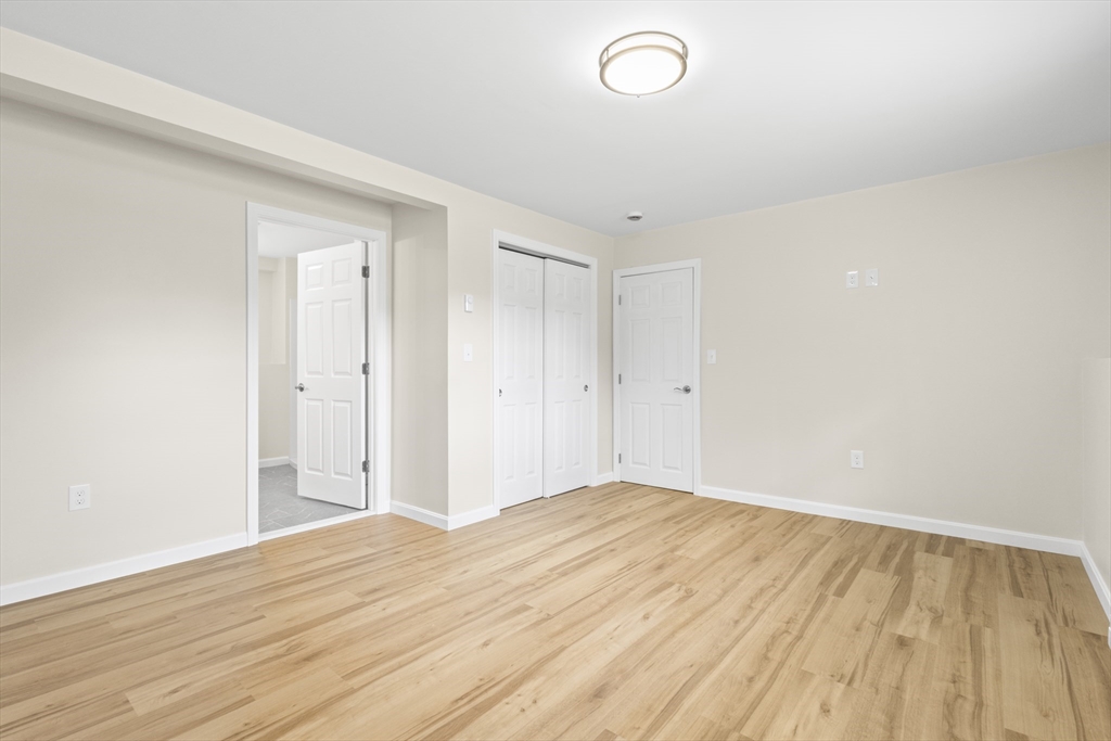 Swansea, Massachusetts, 02777, United States, 3 Bedrooms Bedrooms, ,2 BathroomsBathrooms,Residential,For Sale,2005350