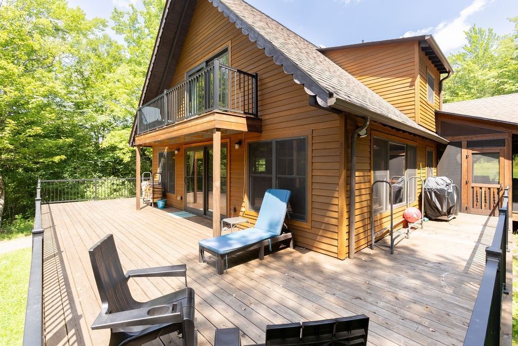 New Kingston, New York, 12459, United States, 3 Bedrooms Bedrooms, ,2 BathroomsBathrooms,Residential,For Sale,1907785