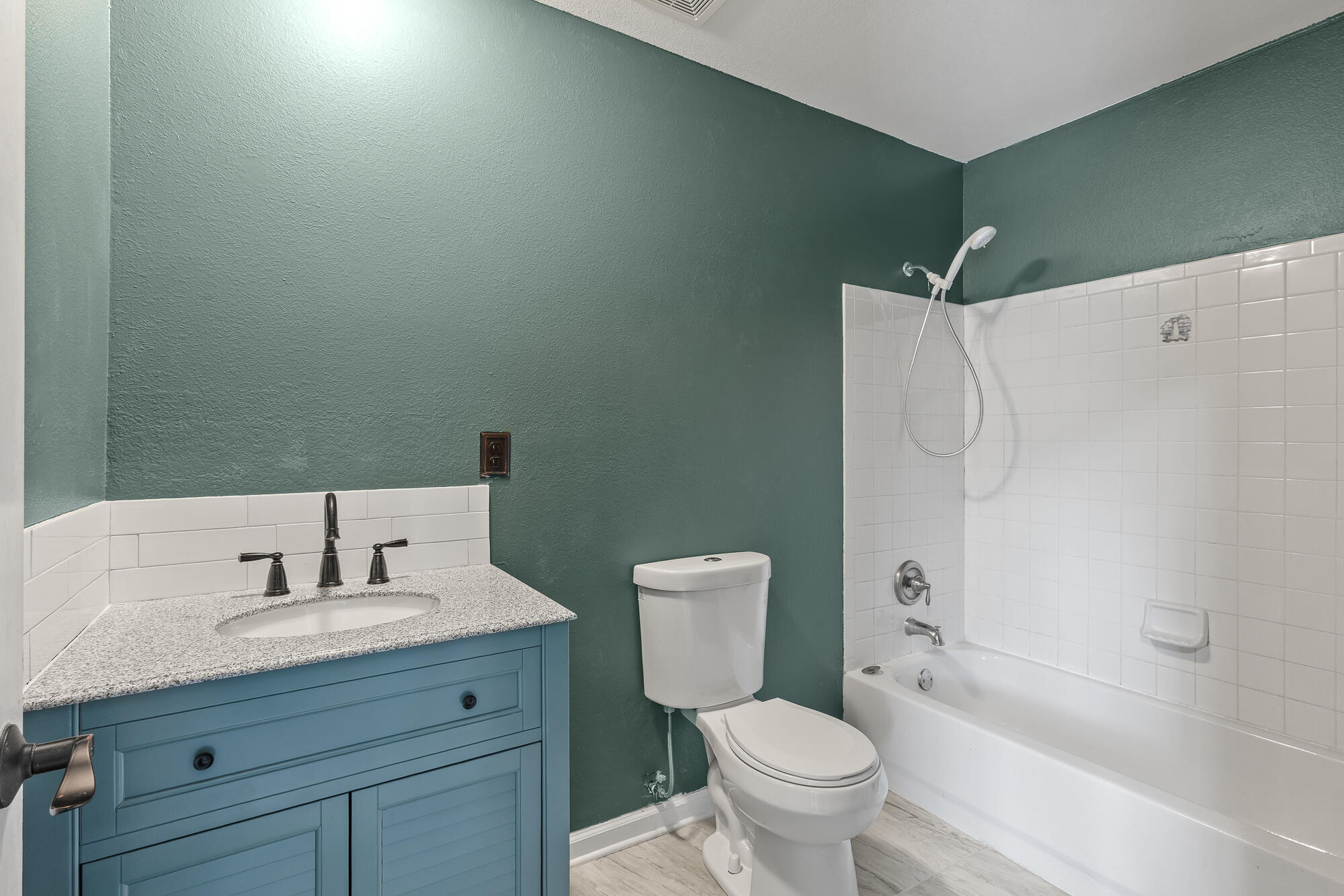 Delano, Tennessee, 37325, United States, 4 Bedrooms Bedrooms, ,4 BathroomsBathrooms,Residential,For Sale,2005353