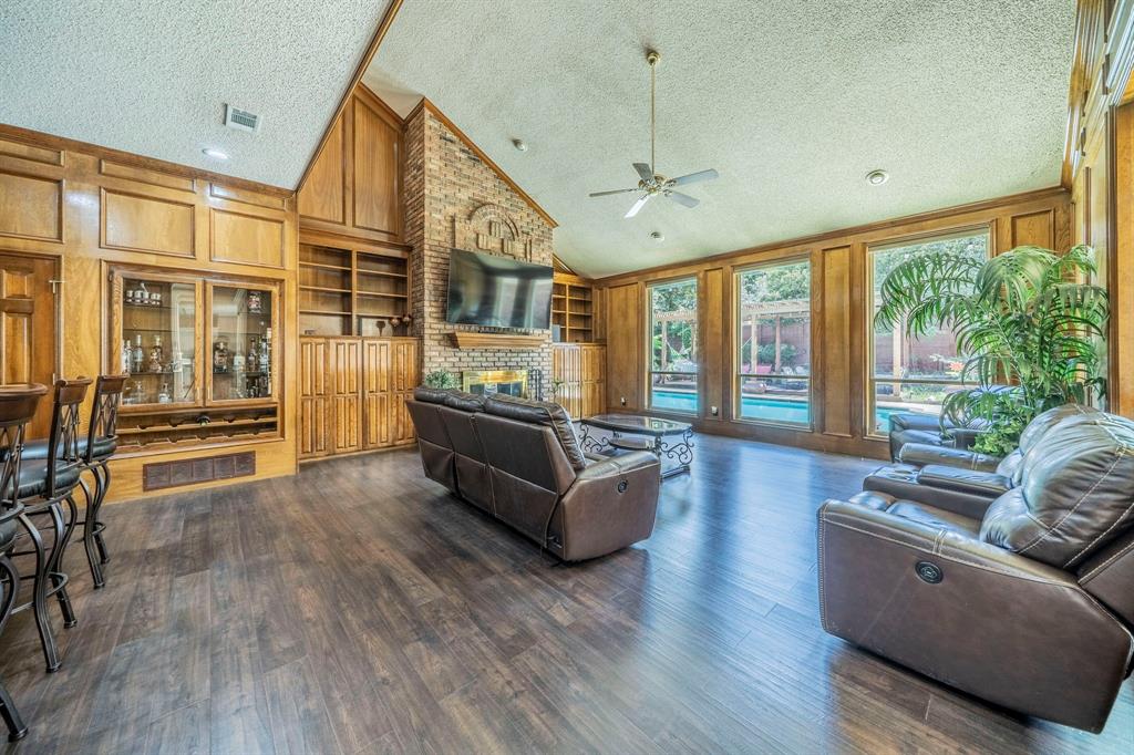 Arlington, Texas, 76013, United States, 4 Bedrooms Bedrooms, ,4 BathroomsBathrooms,Residential,For Sale,1978086