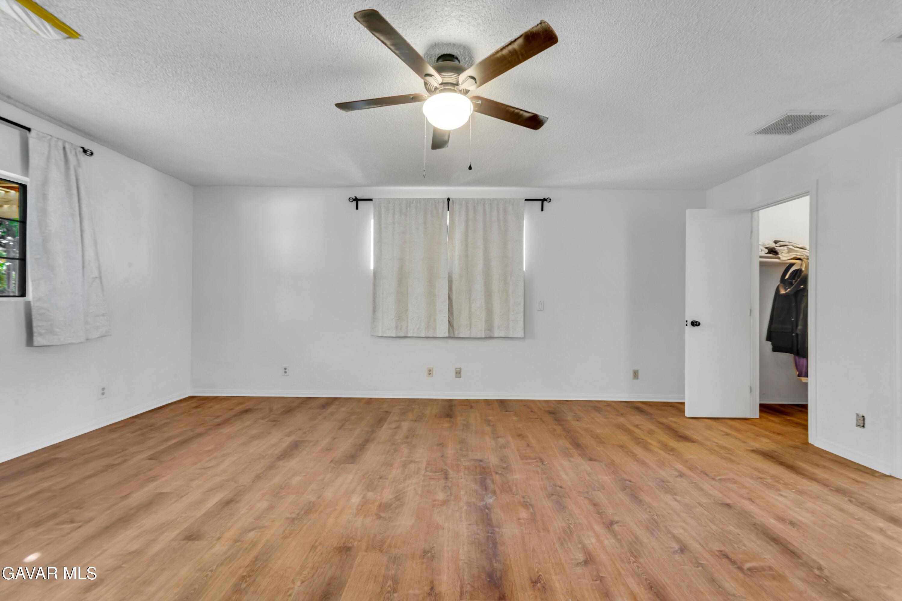 Pearblossom, California, 93553, United States, 4 Bedrooms Bedrooms, ,3 BathroomsBathrooms,Residential,For Sale,1971621