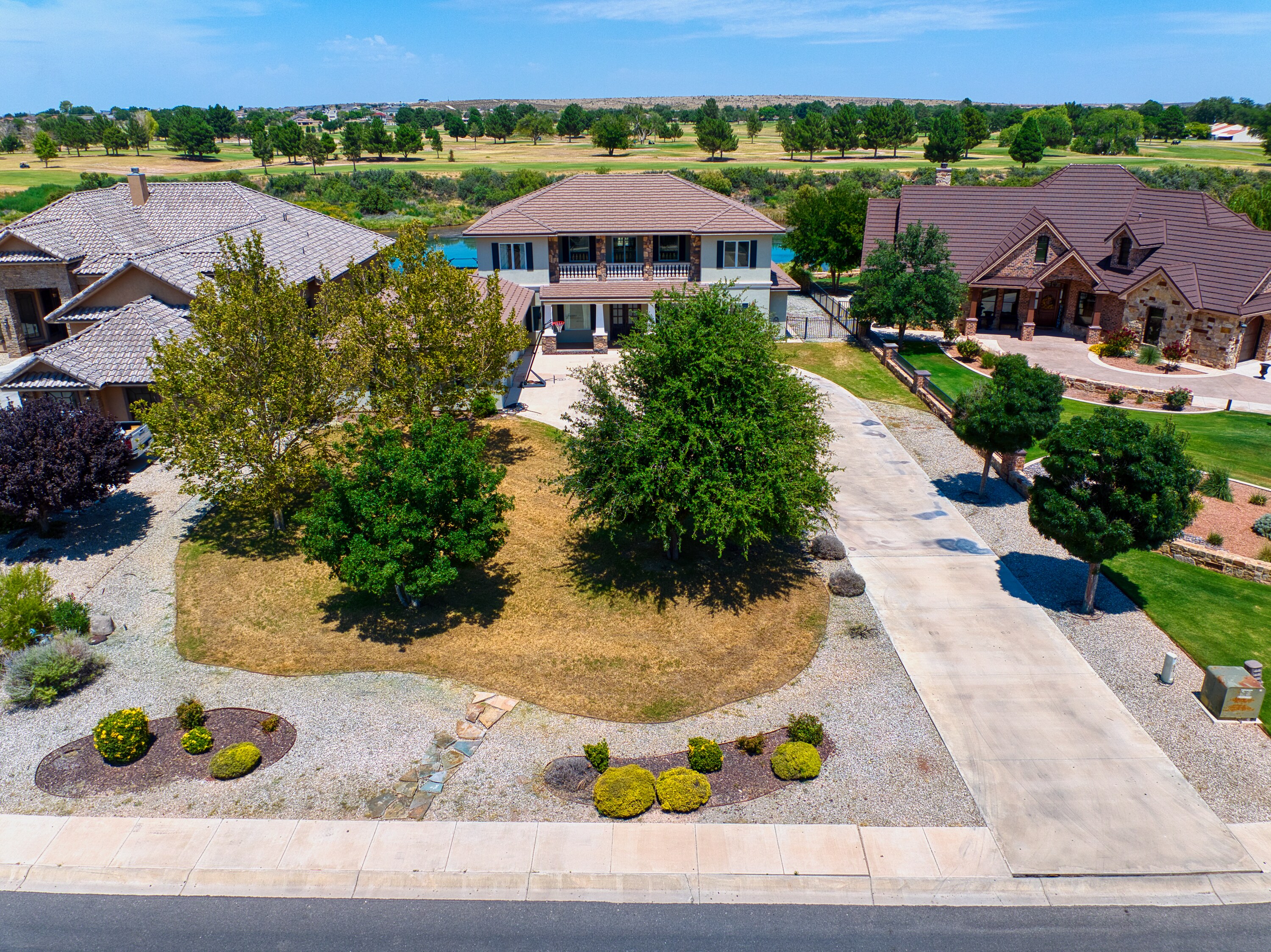 Carlsbad, New Mexico, 88220, United States, 5 Bedrooms Bedrooms, ,4 BathroomsBathrooms,Residential,For Sale,1974334