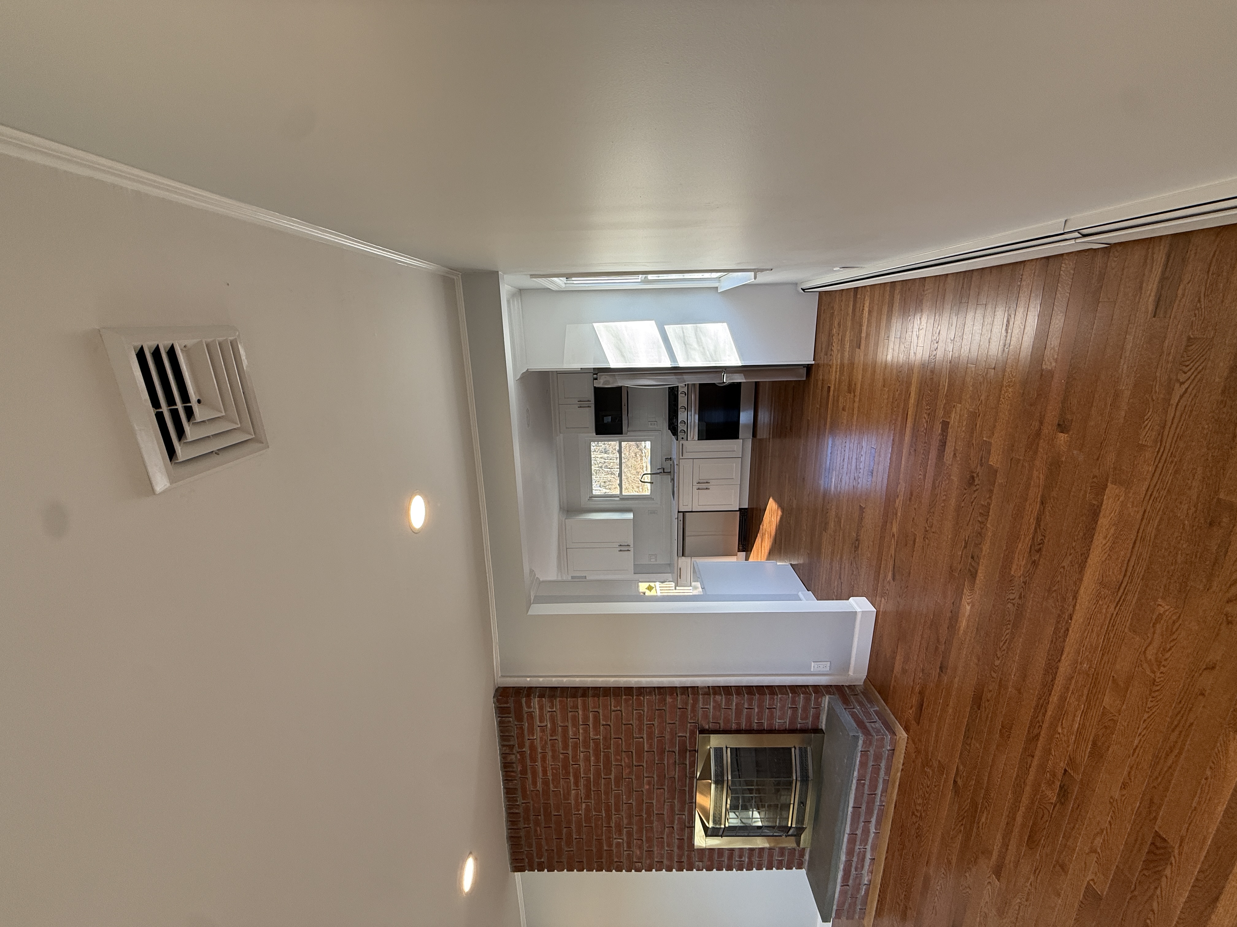 West Islip, New York, 11795, United States, 2 Bedrooms Bedrooms, ,Residential,For Sale,2007437