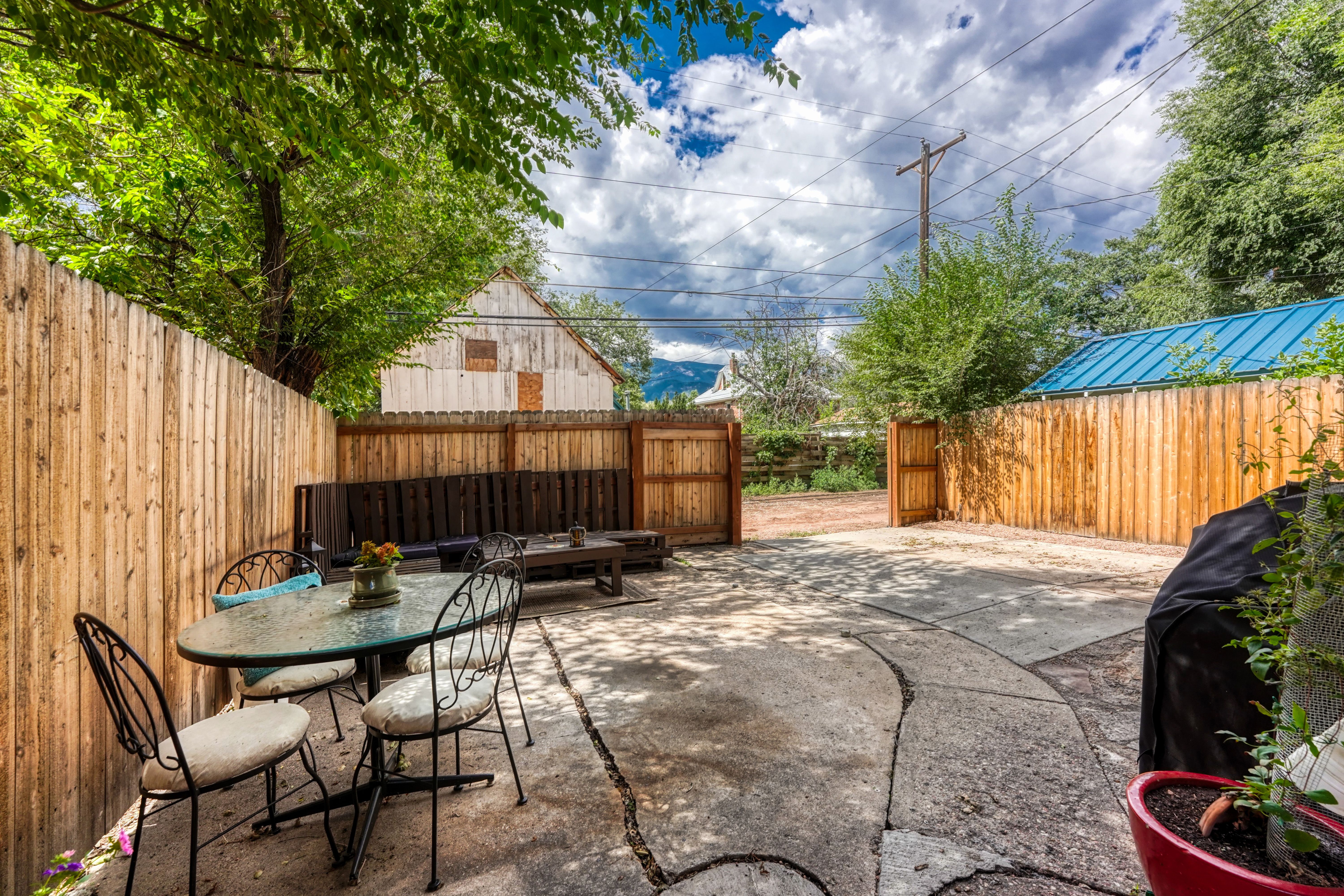  Ideally Located Ranch in the Heart of Colorado Springs’ Sought-After Westside - 物件實景
