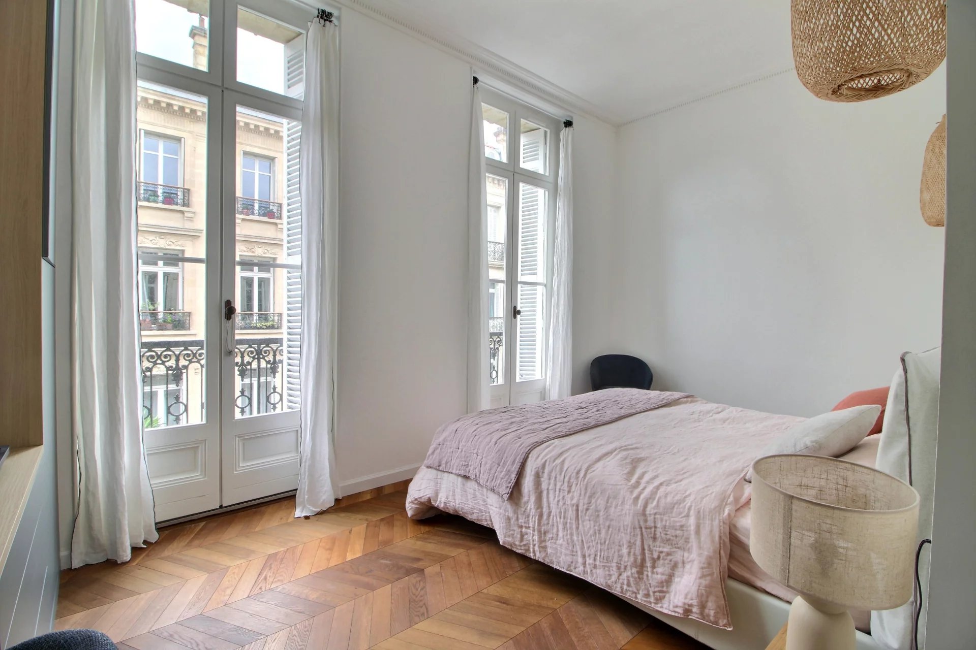Bordeaux, New Aquitaine, 33000, FR, 2 Bedrooms Bedrooms, ,3 BathroomsBathrooms,Residential,For Sale,1827634