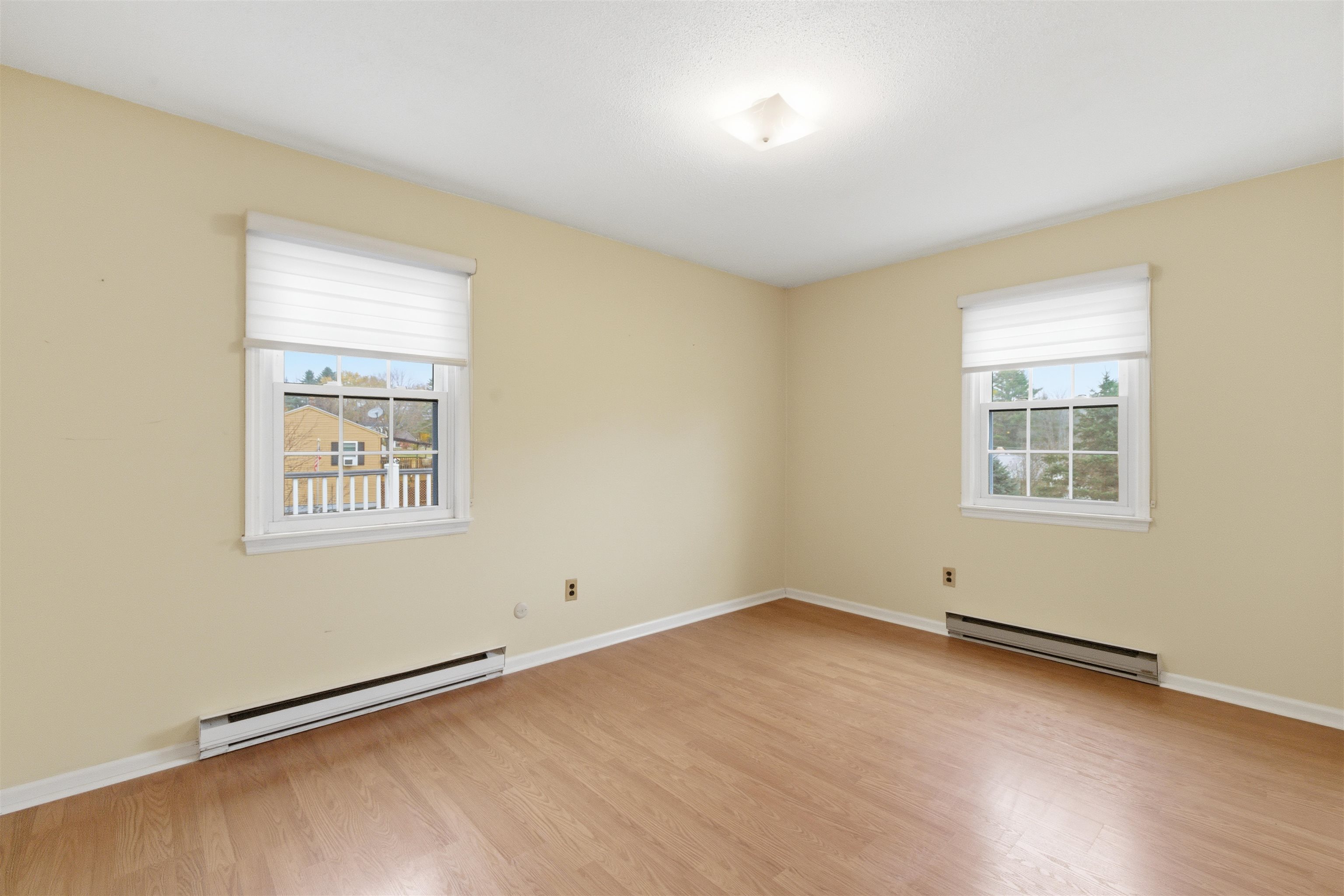 Laconia, New Hampshire, 03246, United States, 3 Bedrooms Bedrooms, ,Residential,For Sale,1991727