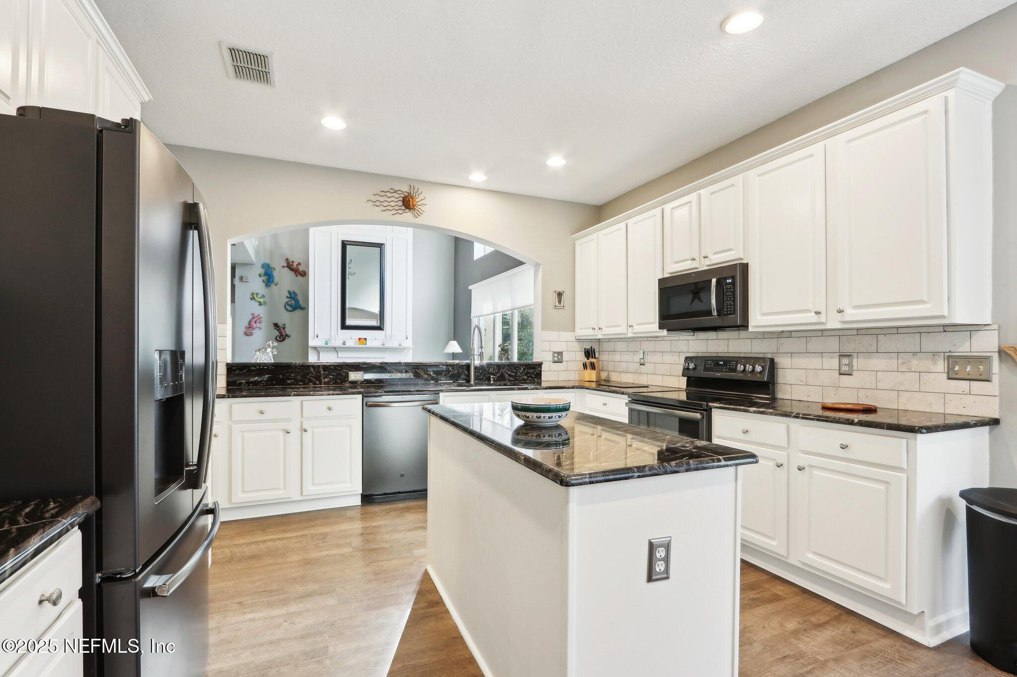 Ponte Vedra Beach, Florida, 32082, United States, 5 Bedrooms Bedrooms, ,4 BathroomsBathrooms,Residential,For Sale,1901610