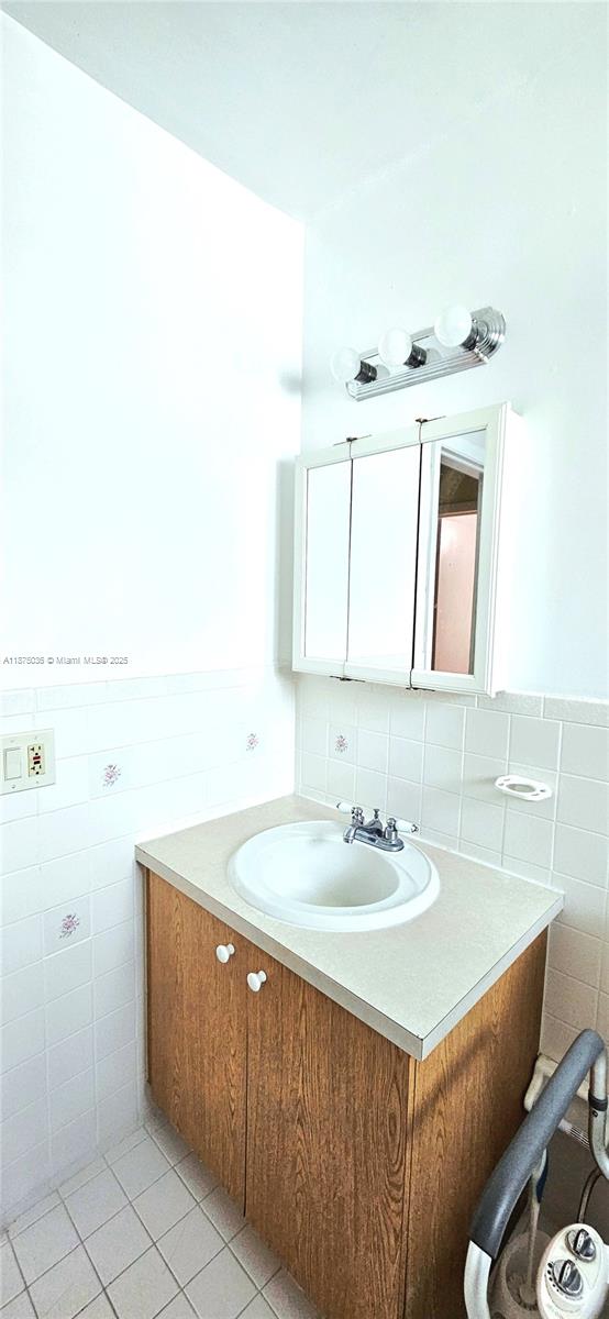 West Park, Florida, 33023, United States, 3 Bedrooms Bedrooms, ,2 BathroomsBathrooms,Residential,For Sale,1941818