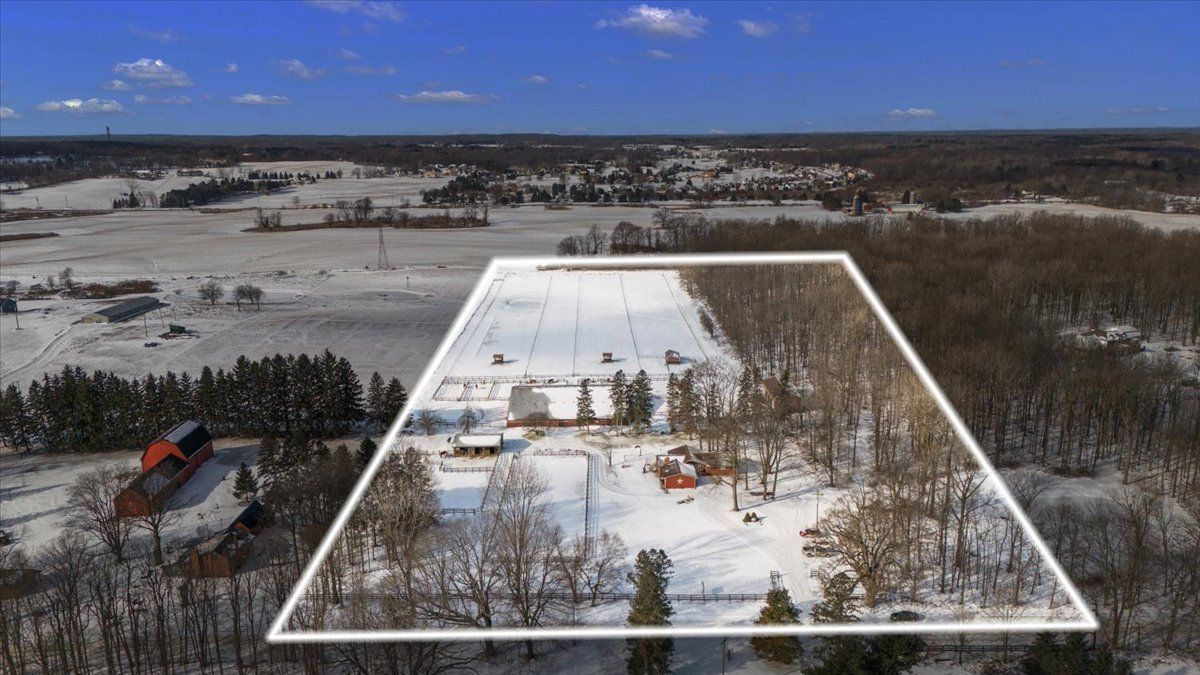 Metamora, Michigan, 48455, United States, 3 Bedrooms Bedrooms, ,2 BathroomsBathrooms,Residential,For Sale,1705008