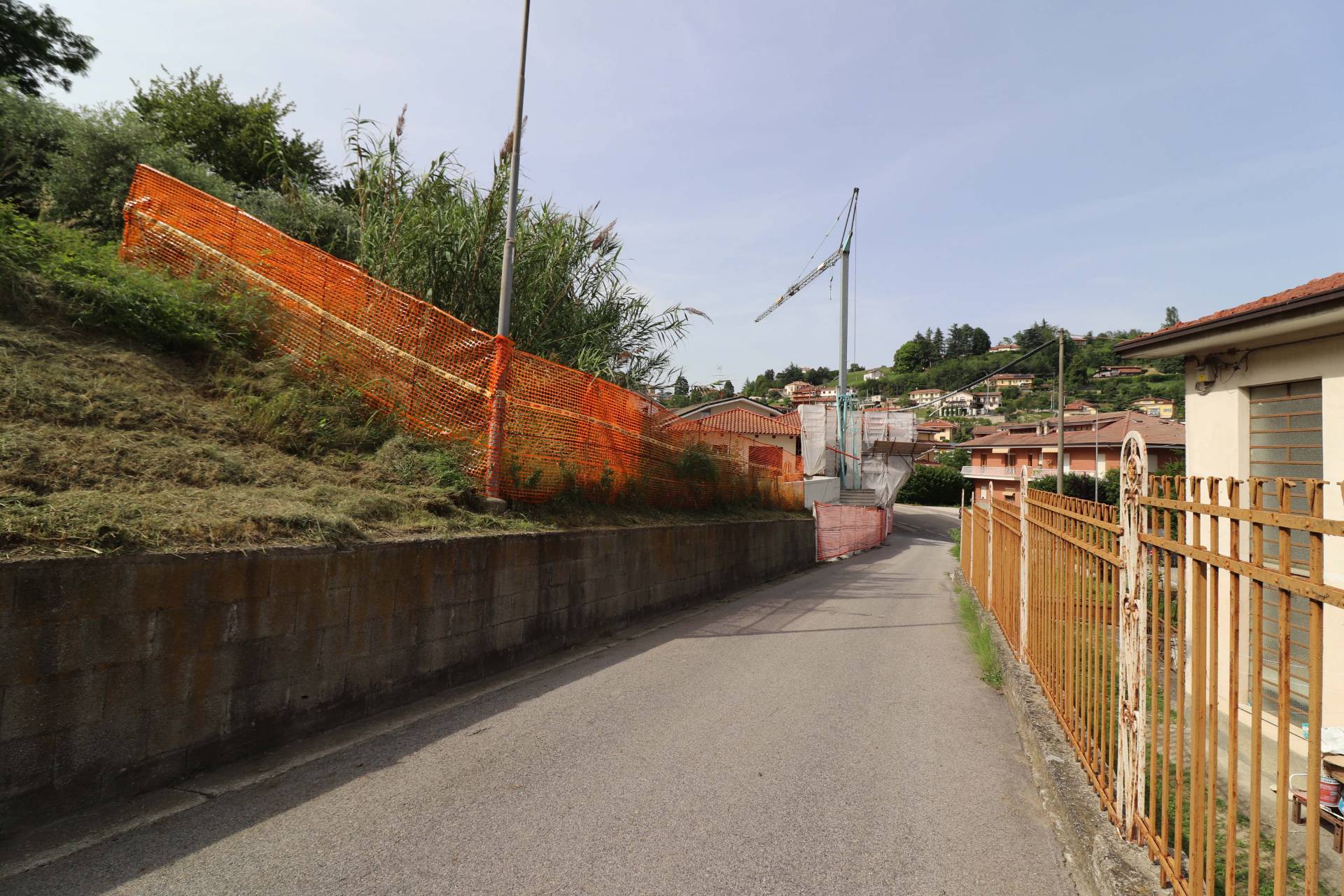Via Mont?, Monforte d'Alba, Cuneo, 12065, IT, 5 Bedrooms Bedrooms, ,5 BathroomsBathrooms,Residential,For Sale,Via Mont?,1440823