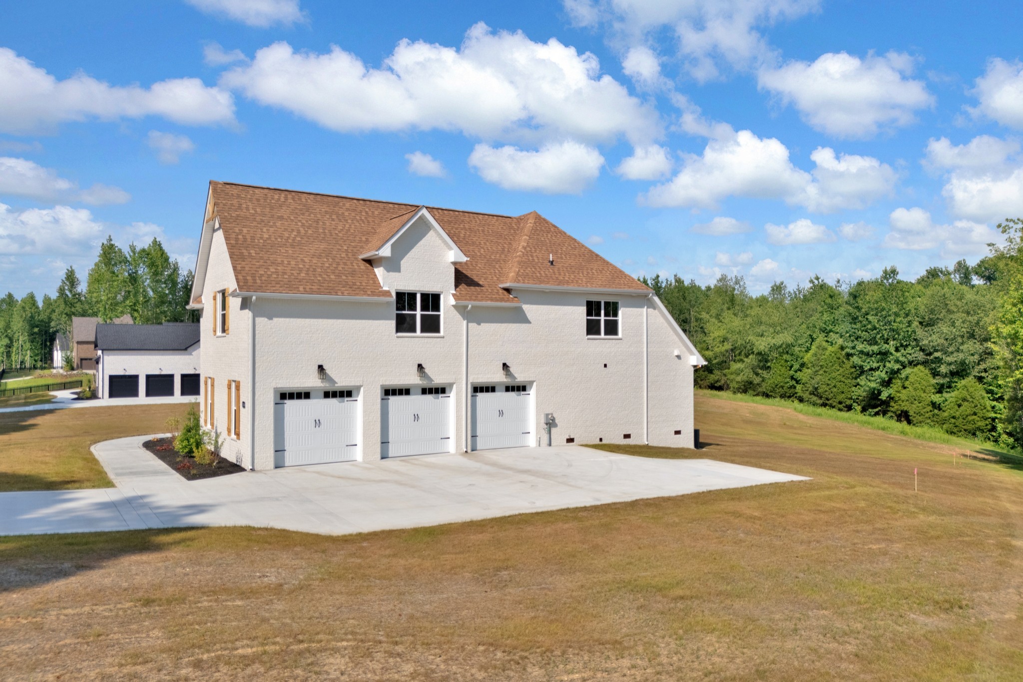 Clarksville, Tennessee, 37043, United States, 4 Bedrooms Bedrooms, ,4 BathroomsBathrooms,Residential,For Sale,1921521