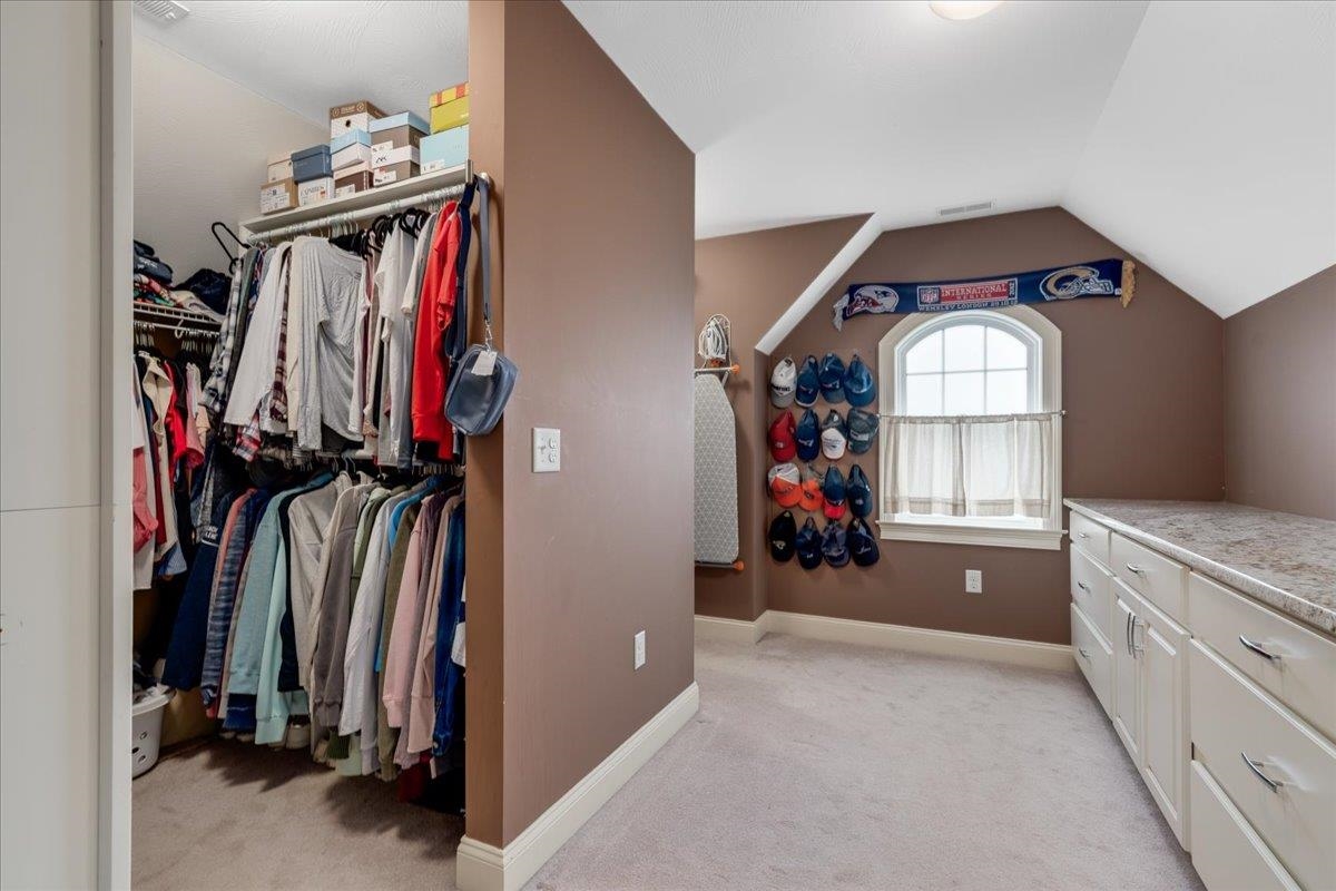Bedford, New Hampshire, 03110, United States, 4 Bedrooms Bedrooms, ,5 BathroomsBathrooms,Residential,For Sale,1865787