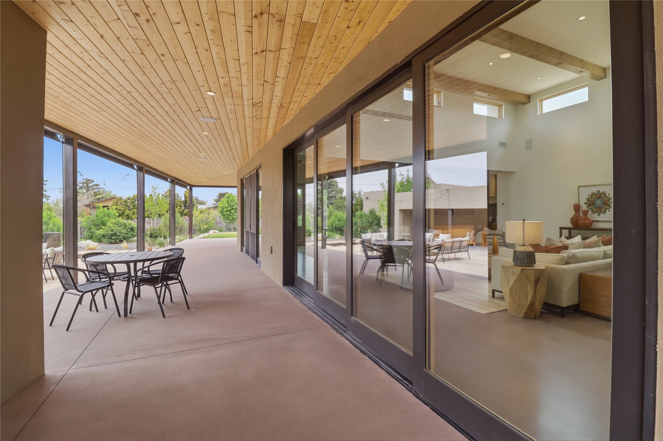  123 E. Lupita Road - 物件實景