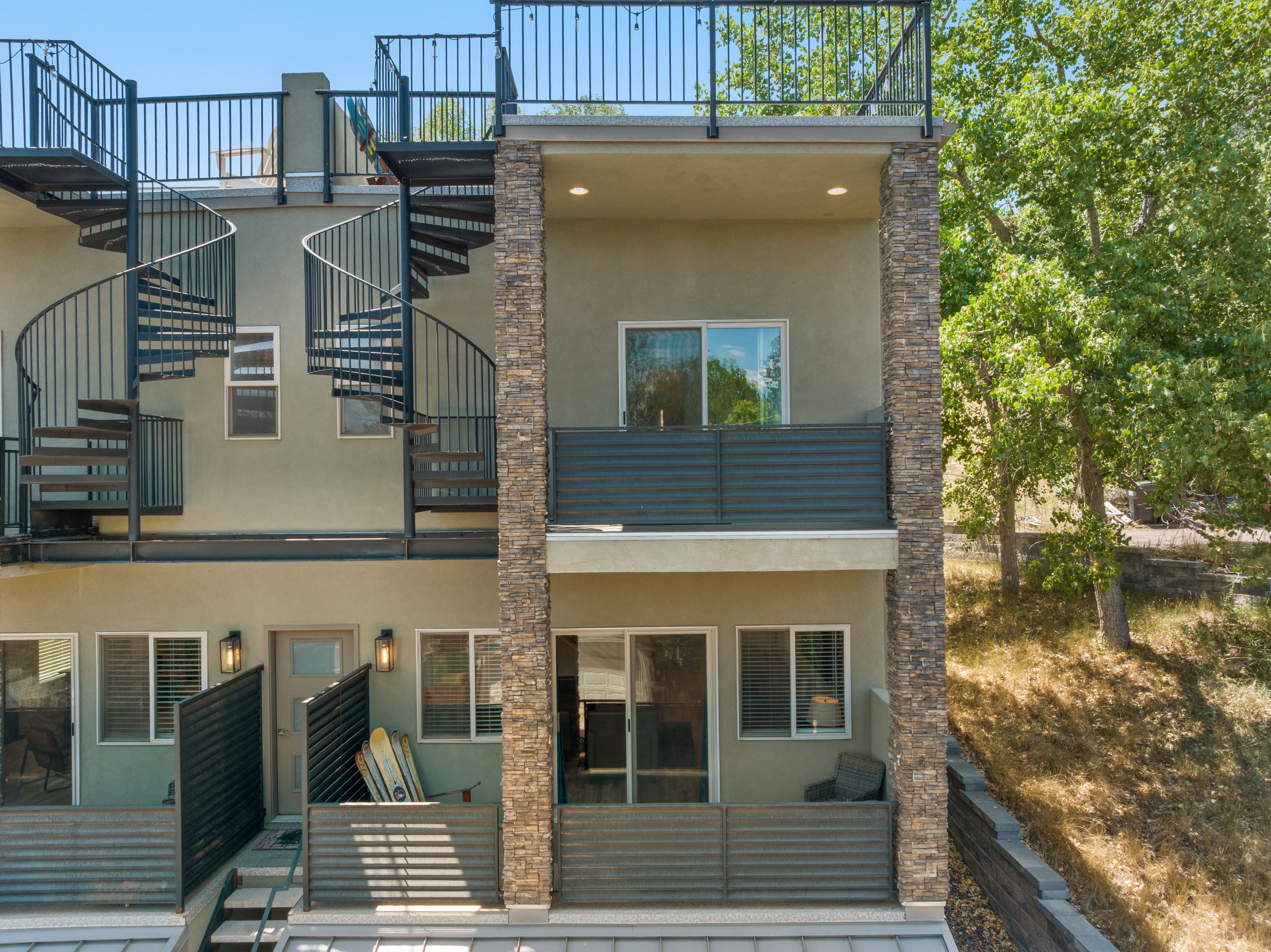  Modern Townhome with Rooftop Patio - 物件實景