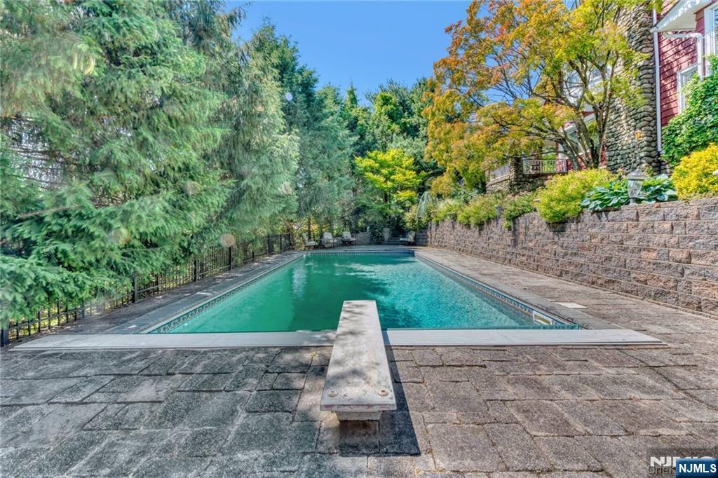 Nanuet, New York, 10954, United States, 6 Bedrooms Bedrooms, ,7 BathroomsBathrooms,Residential,For Sale,1988199