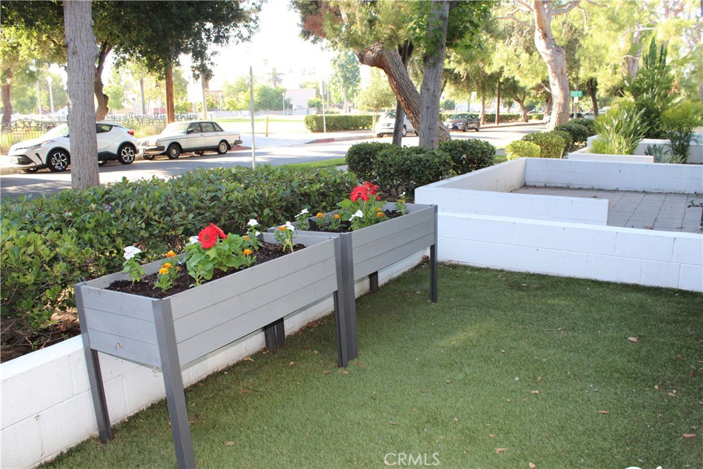 Pasadena, California, 91101, United States, 2 Bedrooms Bedrooms, ,2 BathroomsBathrooms,Residential,For Sale,1944784