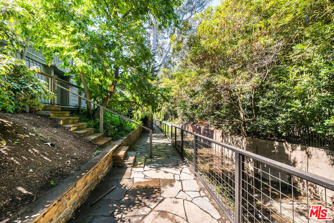 Santa Monica, California, 90402, United States, 7 Bedrooms Bedrooms, ,7 BathroomsBathrooms,Residential,For Sale,1940009