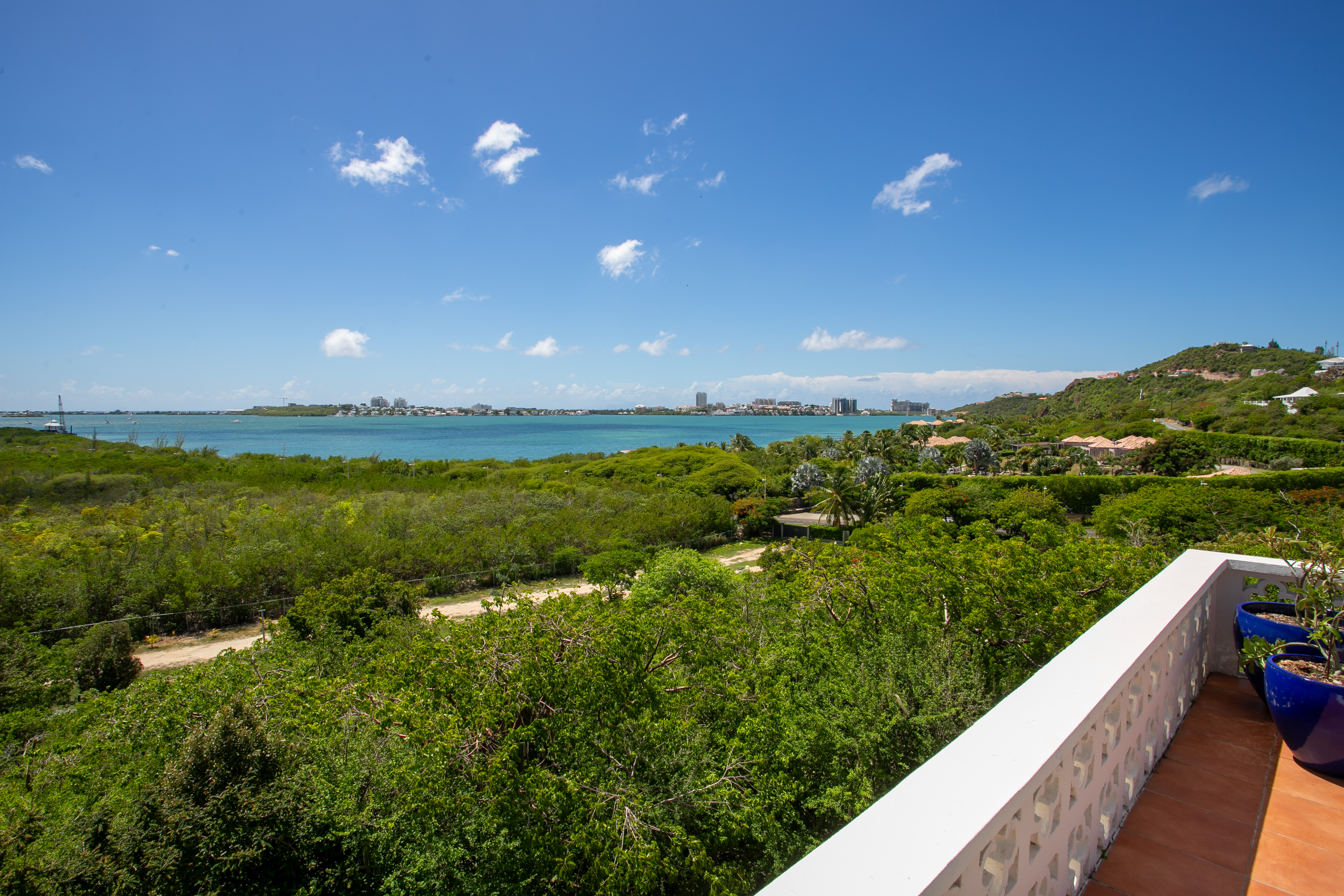  3 Bedroom Ocean View Villa Near Baie Rouge Beach - 物件實景