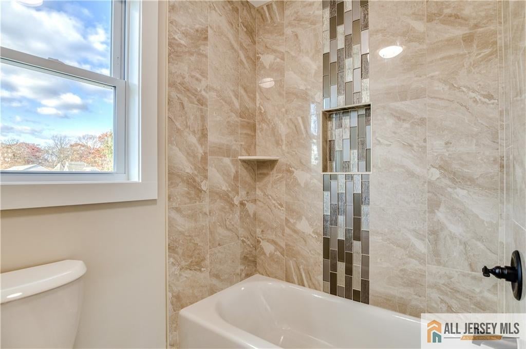 South River, New Jersey, 08882, United States, 5 Bedrooms Bedrooms, ,4 BathroomsBathrooms,Residential,For Sale,1995438