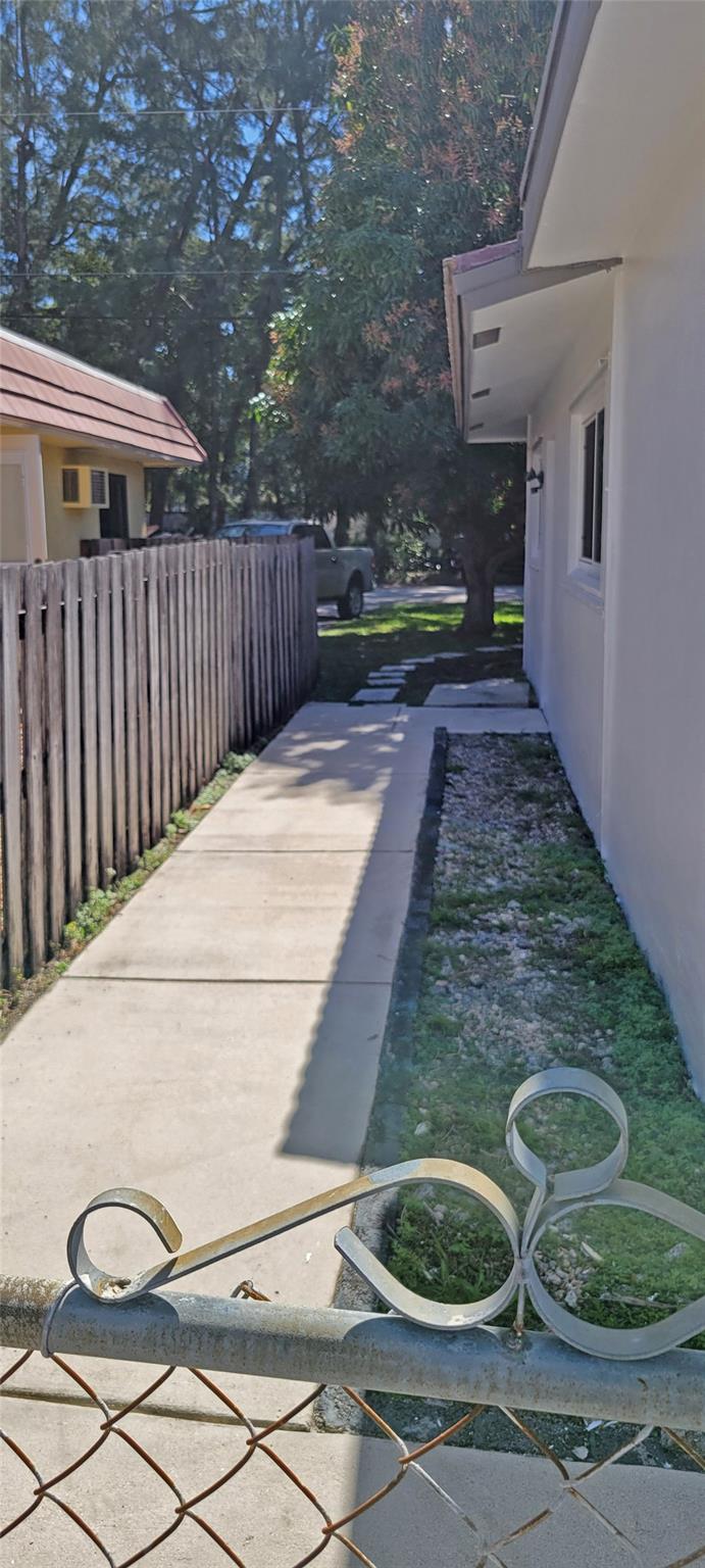 Pompano Beach, Florida, 33062, United States, 3 Bedrooms Bedrooms, ,2 BathroomsBathrooms,Residential,For Sale,1976038