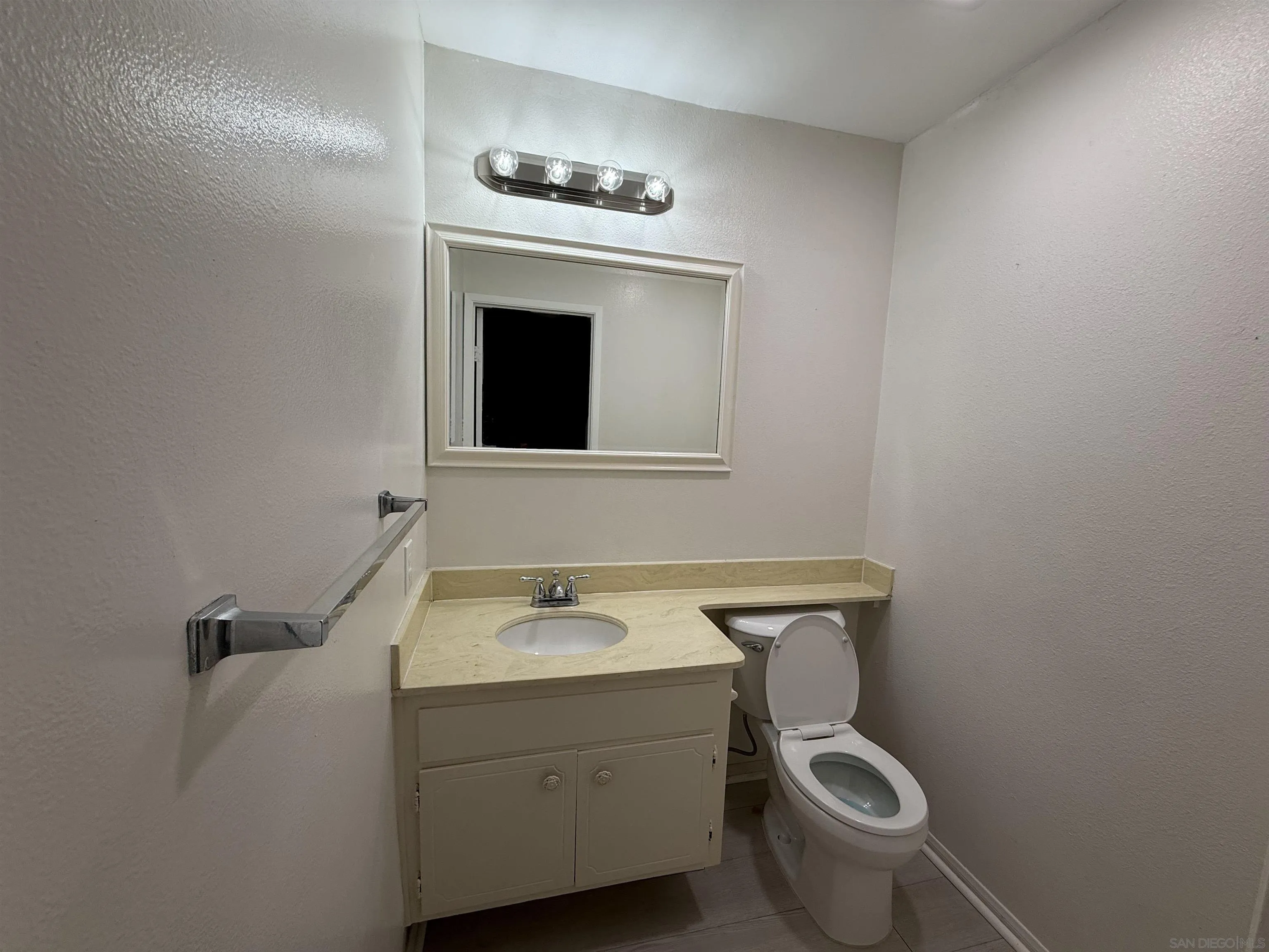 San Diego, California, 92127, United States, 4 Bedrooms Bedrooms, ,3 BathroomsBathrooms,Residential,For Sale,1992799