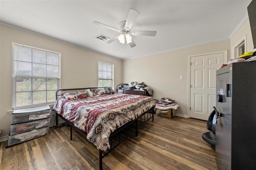 West, Texas, 76691, United States, 3 Bedrooms Bedrooms, ,2 BathroomsBathrooms,Residential,For Sale,1982487