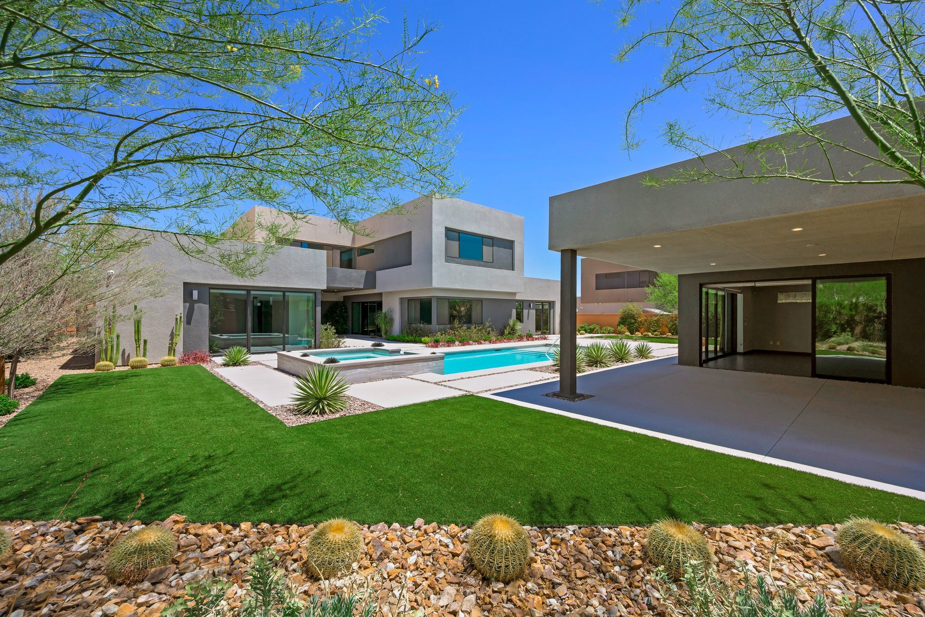  Private Contemporary Masterpiece in Las Vegas