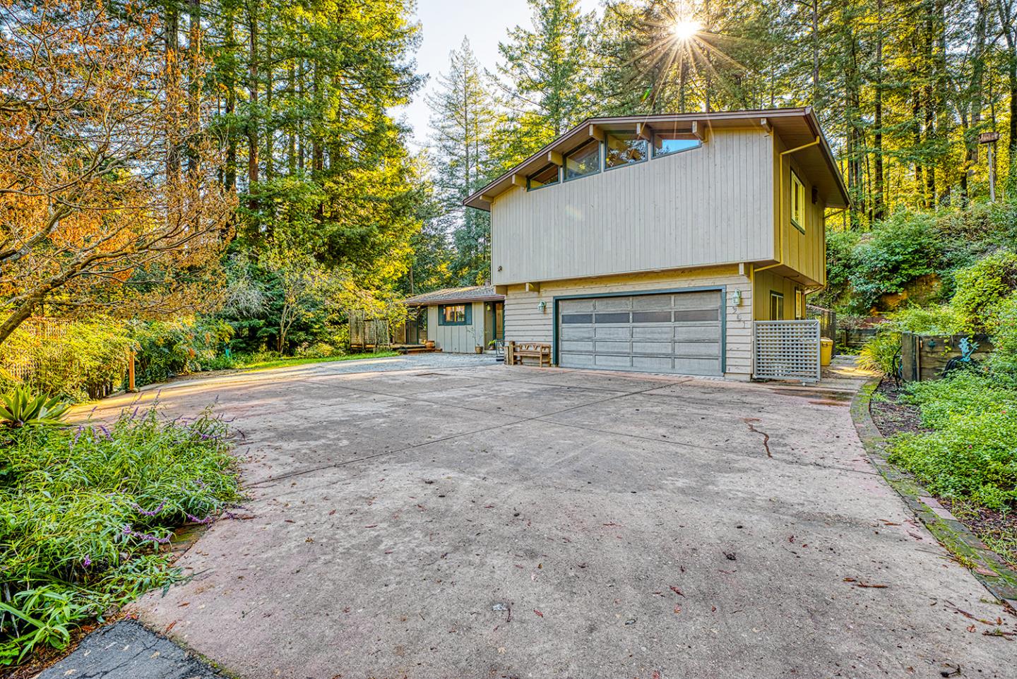 Felton, California, 95018, United States, 3 Bedrooms Bedrooms, ,3 BathroomsBathrooms,Residential,For Sale,1996895