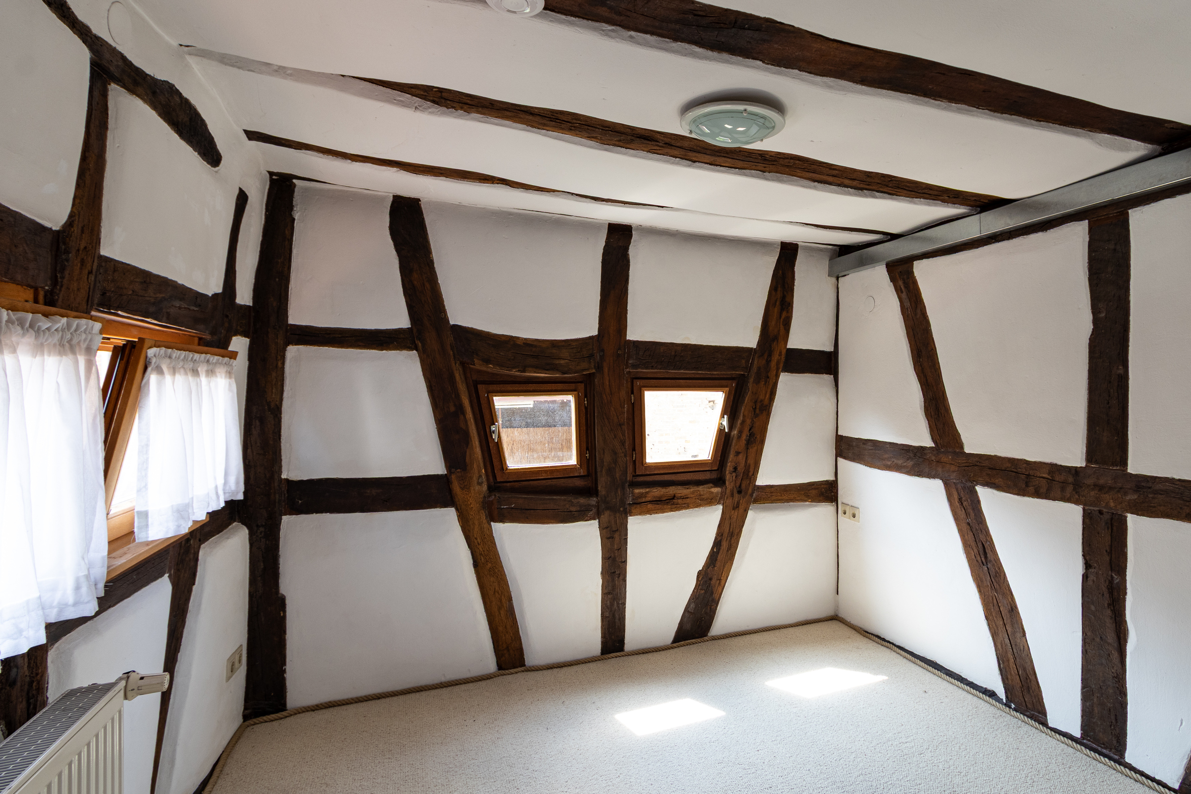  Historic Half-Timbered House with Exceptional Charm - 物件實景