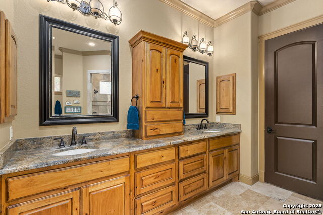 Boerne, Texas, 78015, United States, 5 Bedrooms Bedrooms, ,5 BathroomsBathrooms,Residential,For Sale,1784913