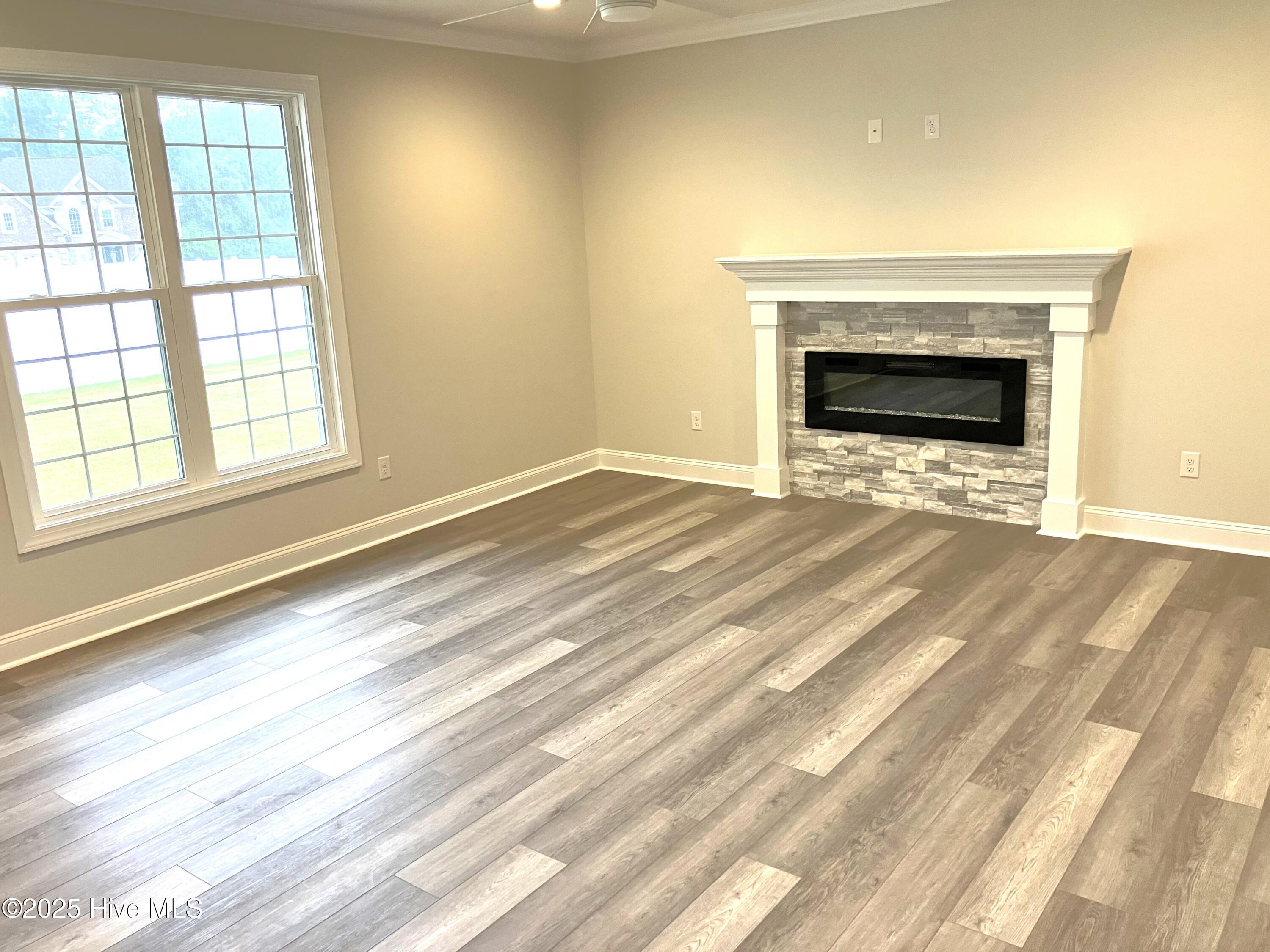 Jacksonville, North Carolina, 28546, United States, 5 Bedrooms Bedrooms, ,3 BathroomsBathrooms,Residential,For Sale,1983326