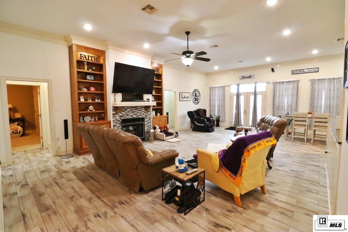 Monroe, Louisiana, 71203, United States, 5 Bedrooms Bedrooms, ,4 BathroomsBathrooms,Residential,For Sale,1906256