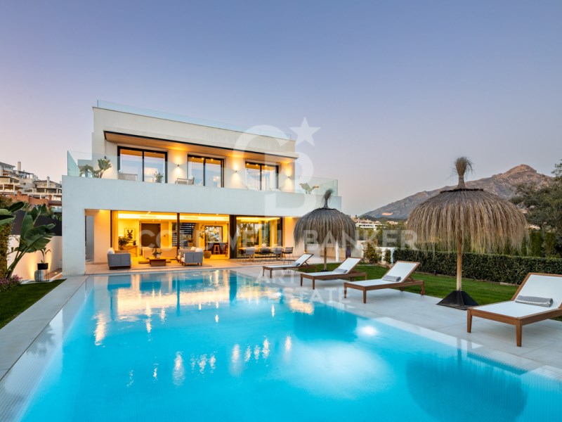 Marbella, Andalusia, ES, 5 Bedrooms Bedrooms, ,5 BathroomsBathrooms,Residential,For Sale,1766587