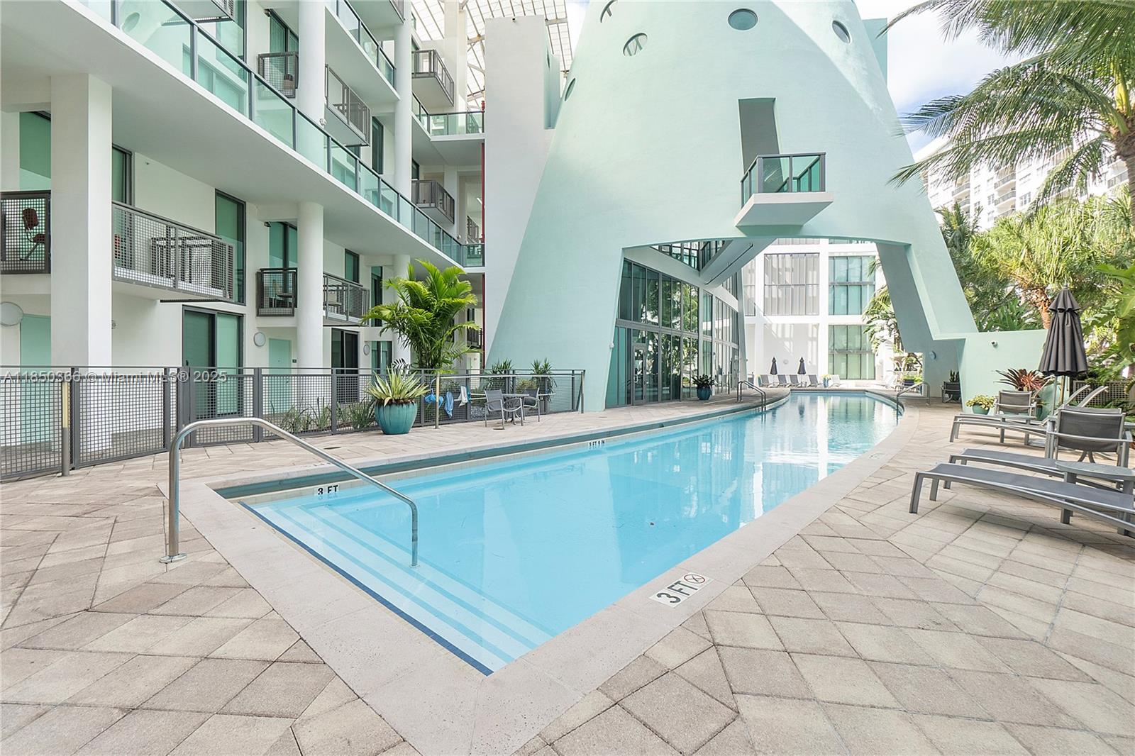 Miami Beach, Florida, 33140, United States, 1 Bedroom Bedrooms, ,1 BathroomBathrooms,Residential,For Sale,1906167