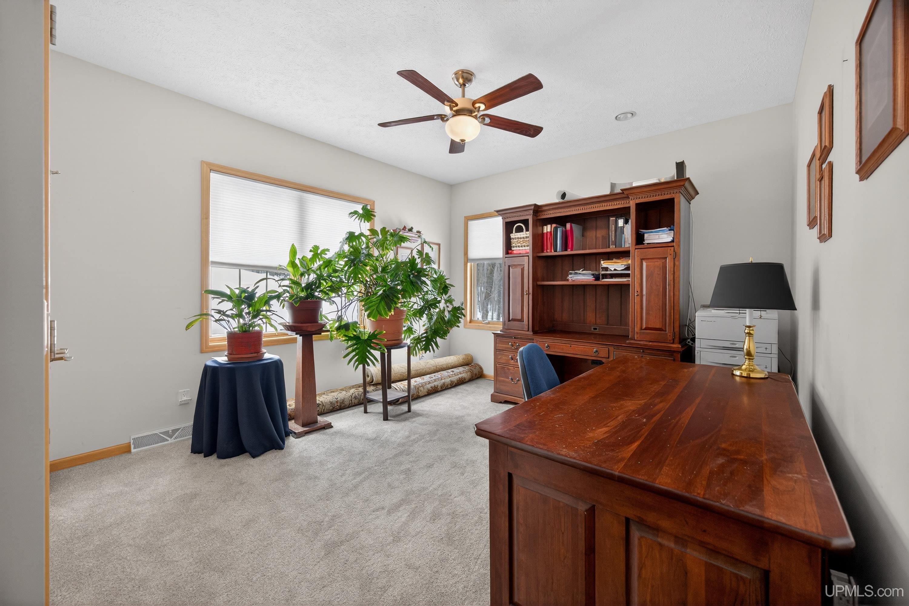 Houghton, Michigan, 49931, United States, 3 Bedrooms Bedrooms, ,4 BathroomsBathrooms,Residential,For Sale,2029605