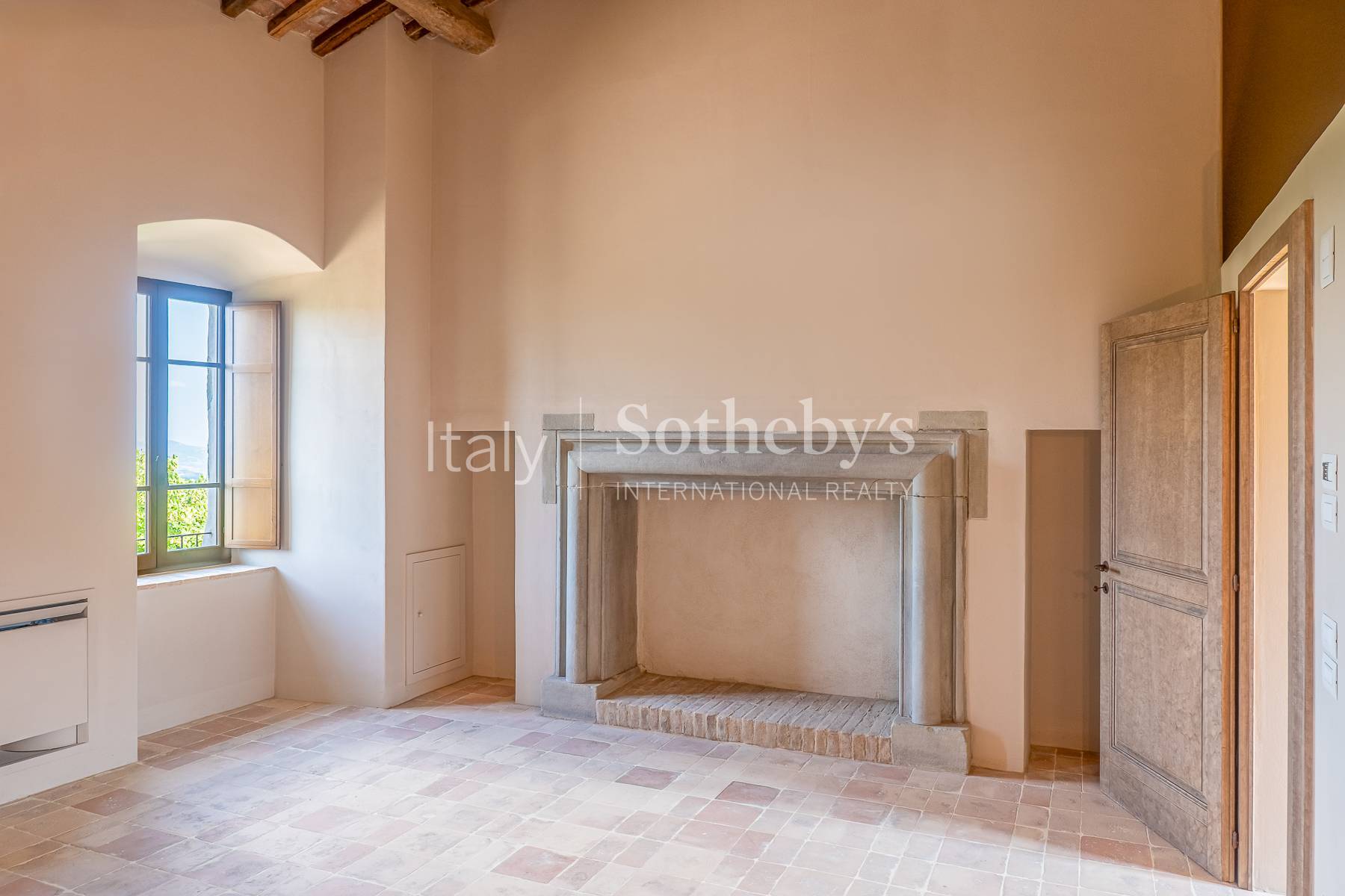  Meticulously Restored Historic Residence with Swimming Pool - 物件實景