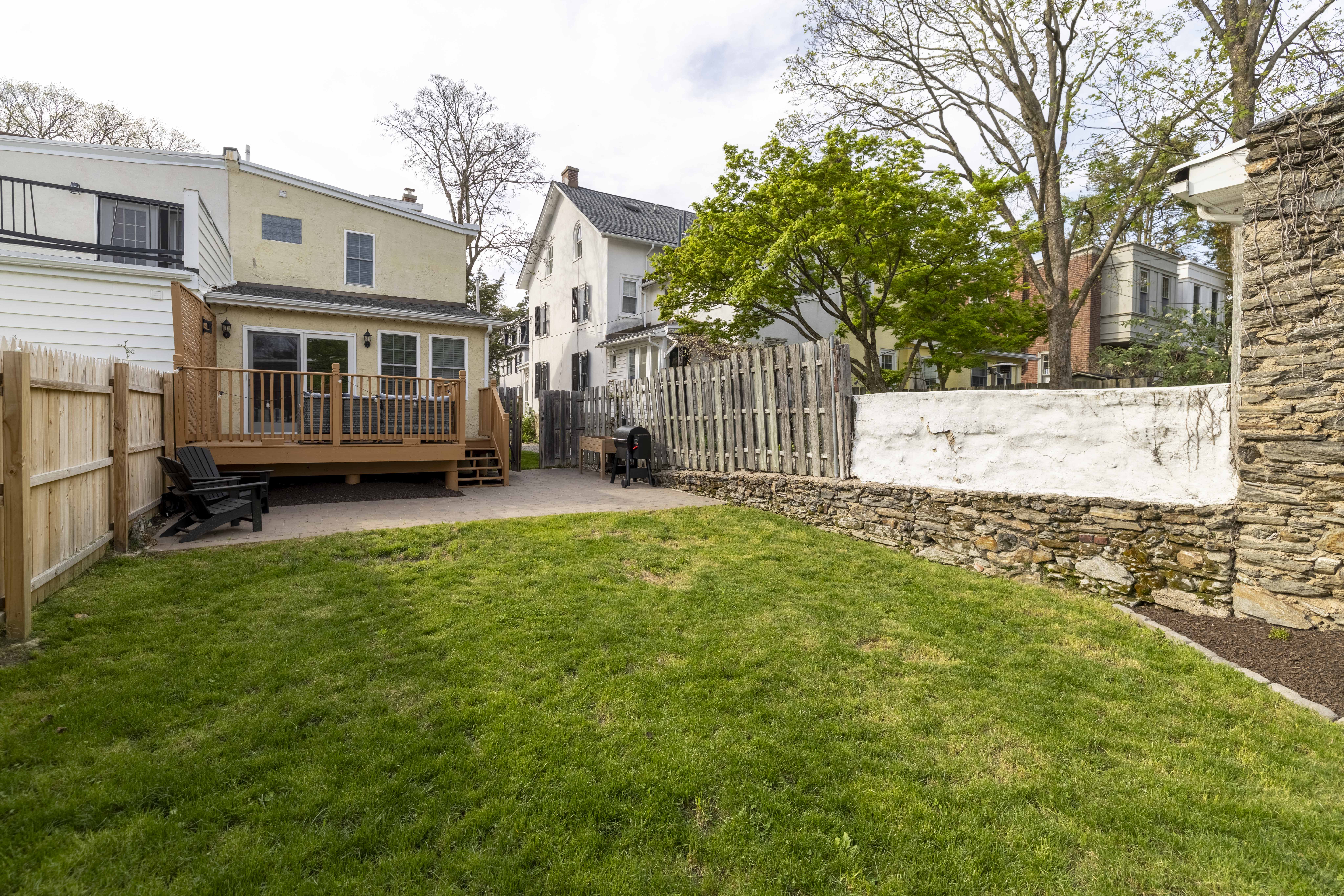  210 East Evergreen Avenue, Philadelphia, PA 19118 - 物件實景