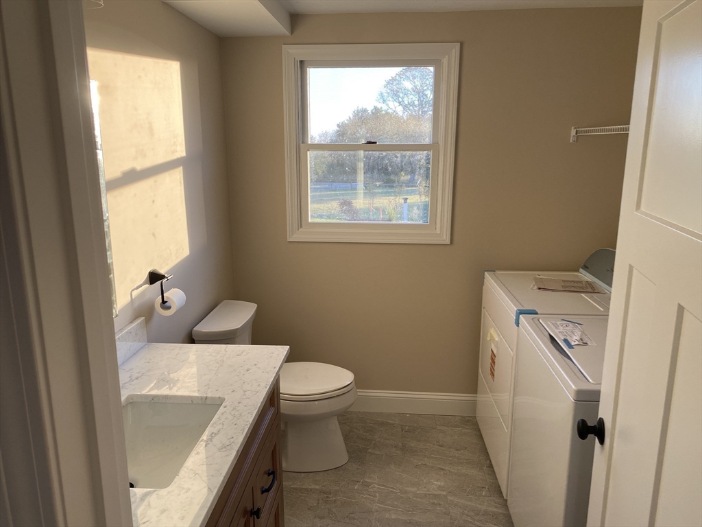 Bourne, Massachusetts, 02562, United States, 3 Bedrooms Bedrooms, ,2 BathroomsBathrooms,Residential,For Sale,1974604