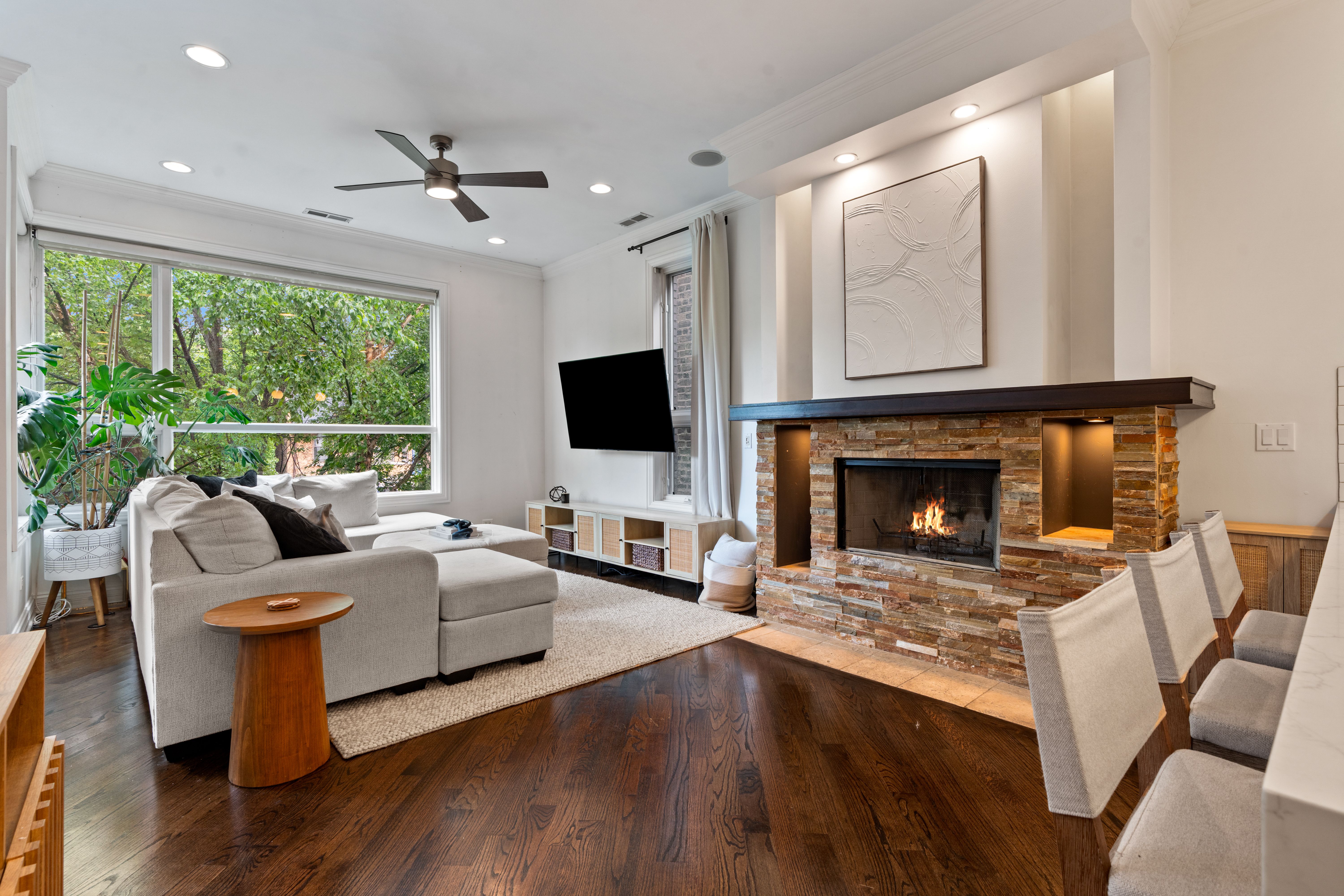  1131 W Addison Street, Chicago, IL, 60613 - 物件實景