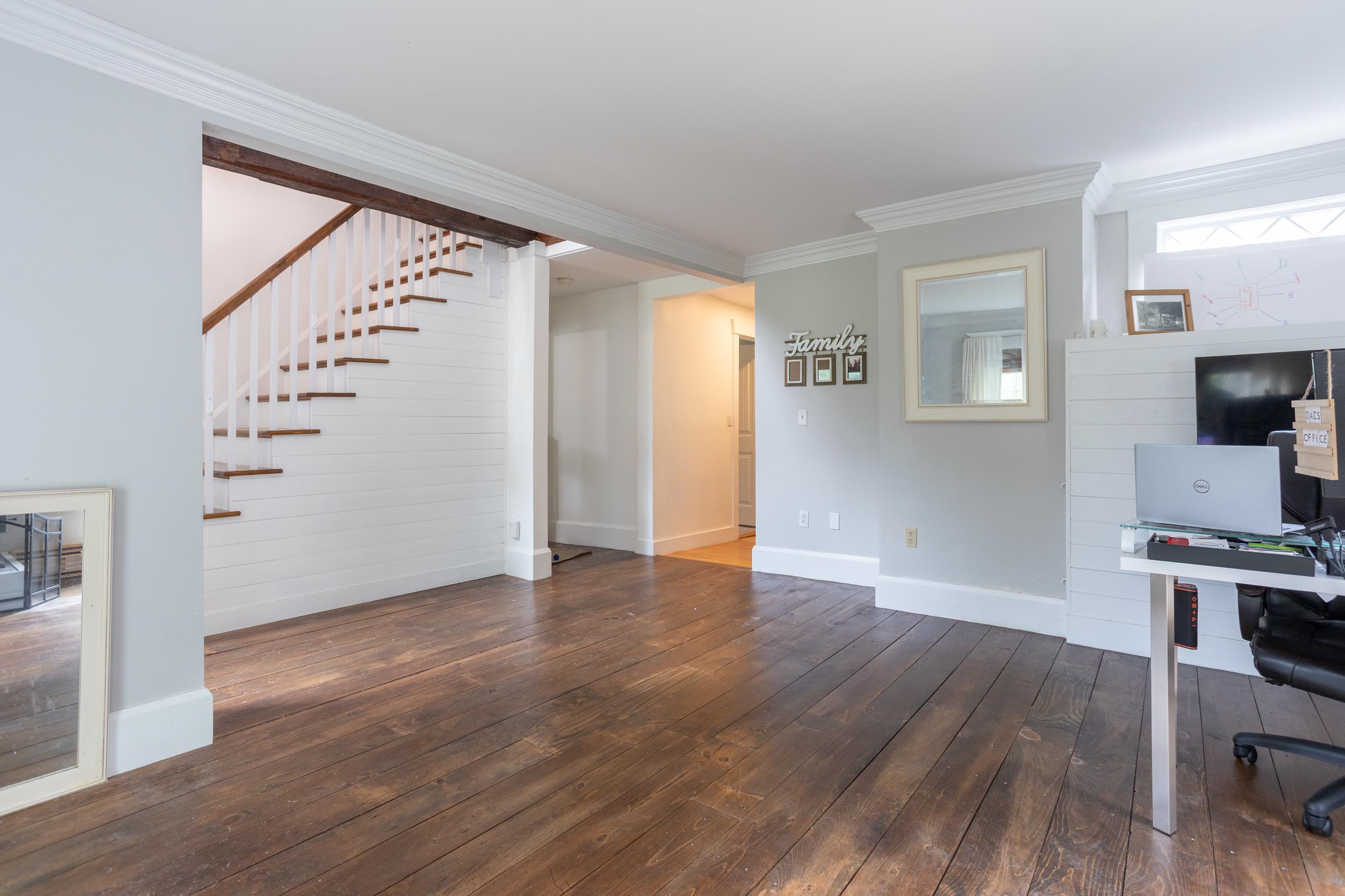Hollis, New Hampshire, 03049, United States, 4 Bedrooms Bedrooms, ,4 BathroomsBathrooms,Residential,For Sale,1895545