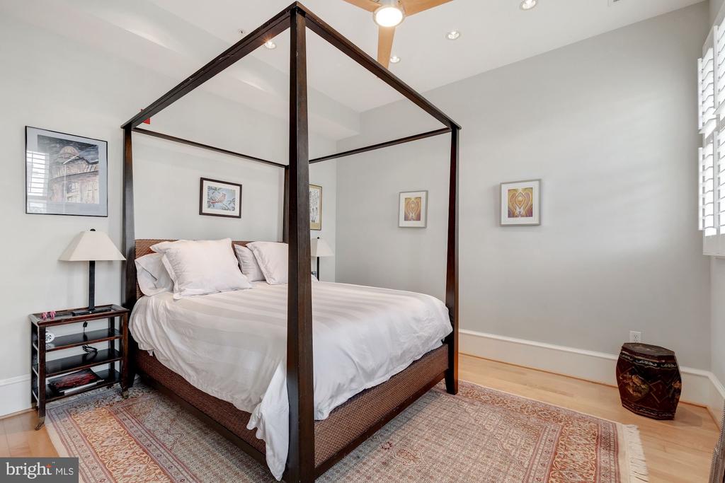 Washington, District of Columbia, 20009, United States, 3 Bedrooms Bedrooms, ,3 BathroomsBathrooms,Residential,For Sale,2027889