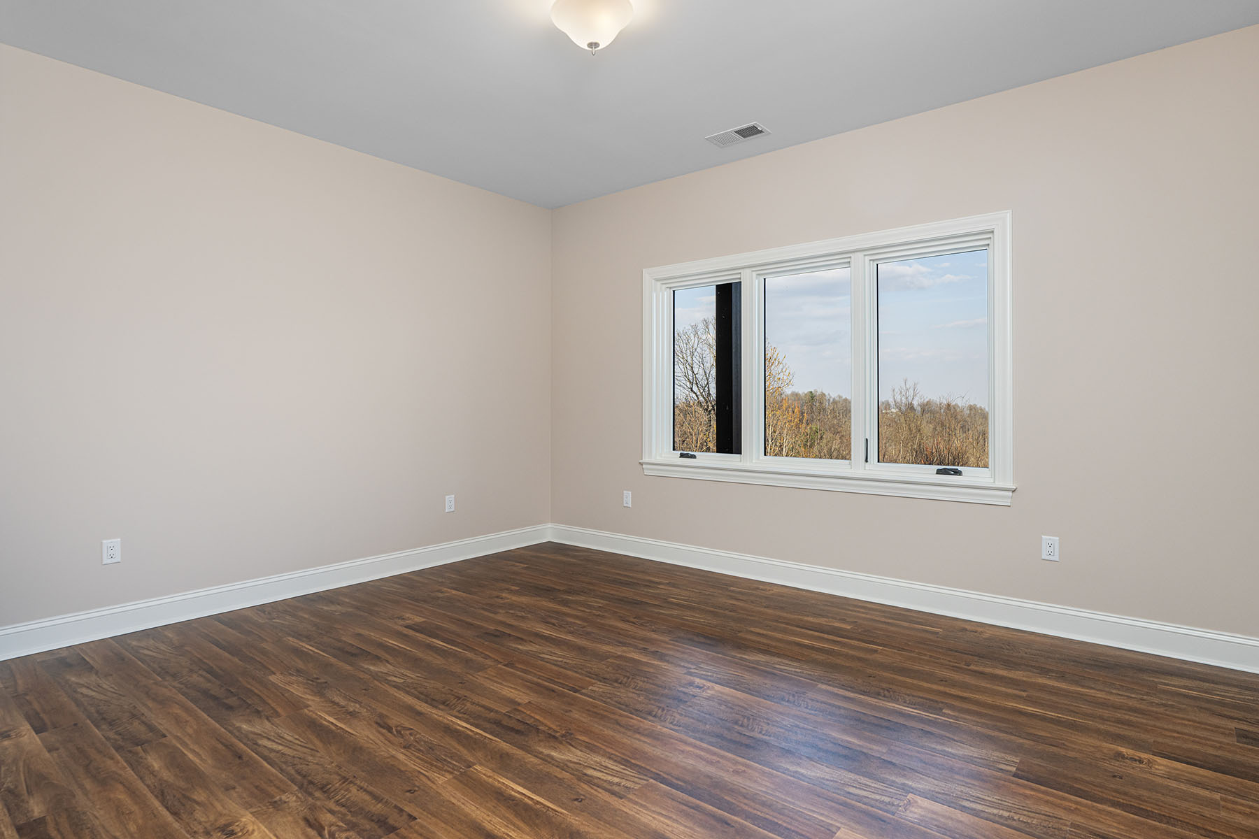  ZIRCONIA - 物件實景