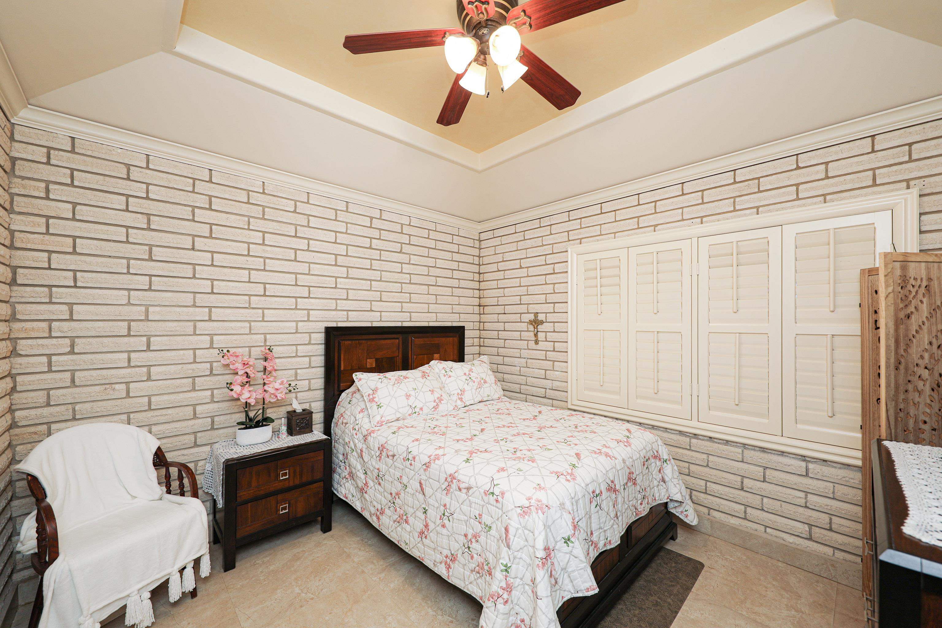 LAREDO, Texas, 78046, United States, 3 Bedrooms Bedrooms, ,4 BathroomsBathrooms,Residential,For Sale,1848774