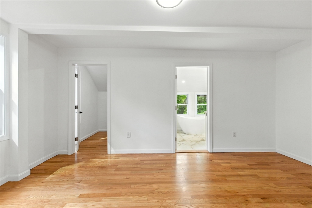East Bridgewater, Massachusetts, 02333, United States, 3 Bedrooms Bedrooms, ,3 BathroomsBathrooms,Residential,For Sale,1943451