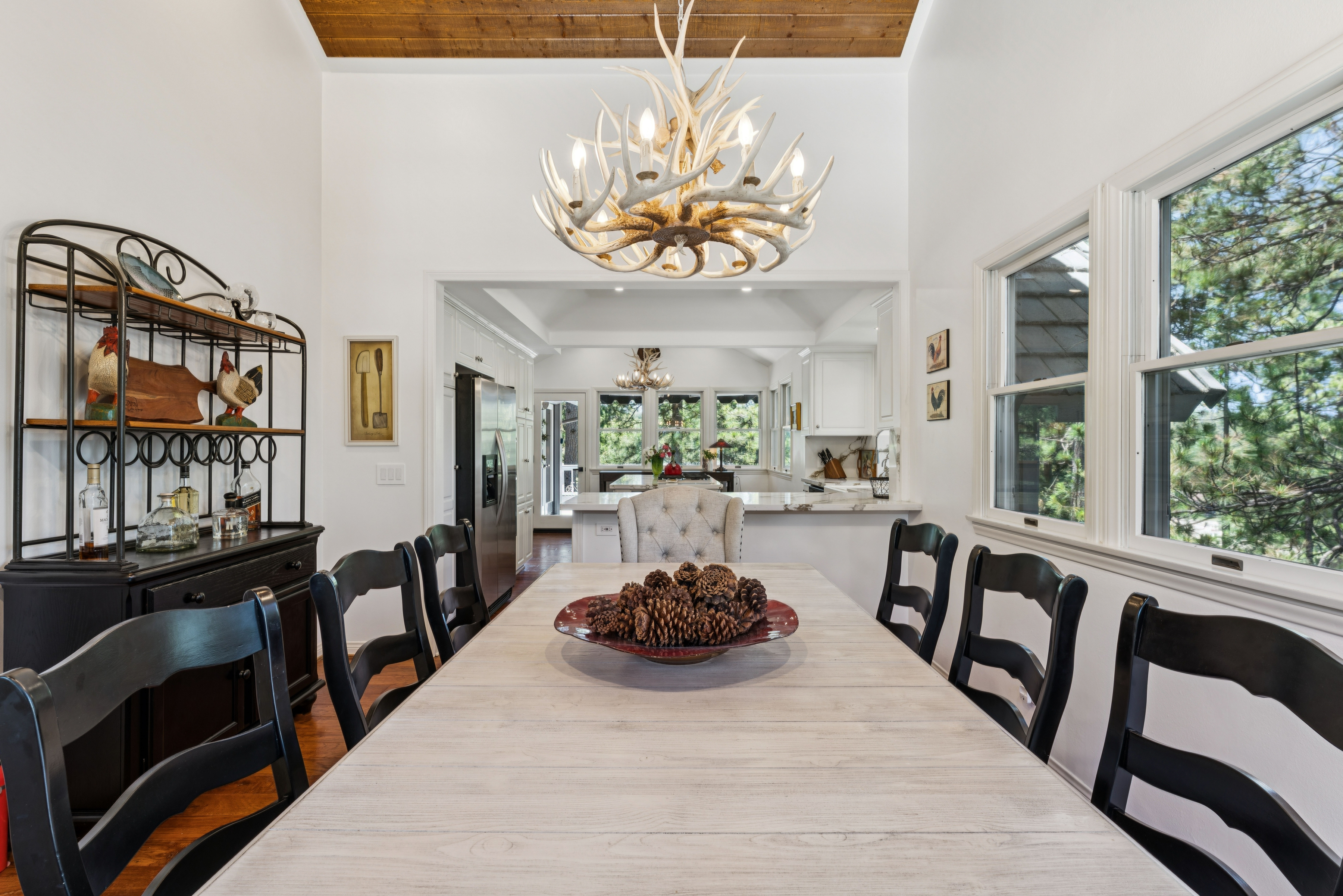  304 Lake Knoll Drive, Lake Arrowhead, CA 92352 - 物件實景