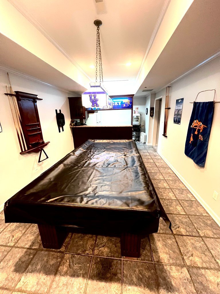 Prestonsburg, Kentucky, 41653, United States, 4 Bedrooms Bedrooms, ,4 BathroomsBathrooms,Residential,For Sale,1978376