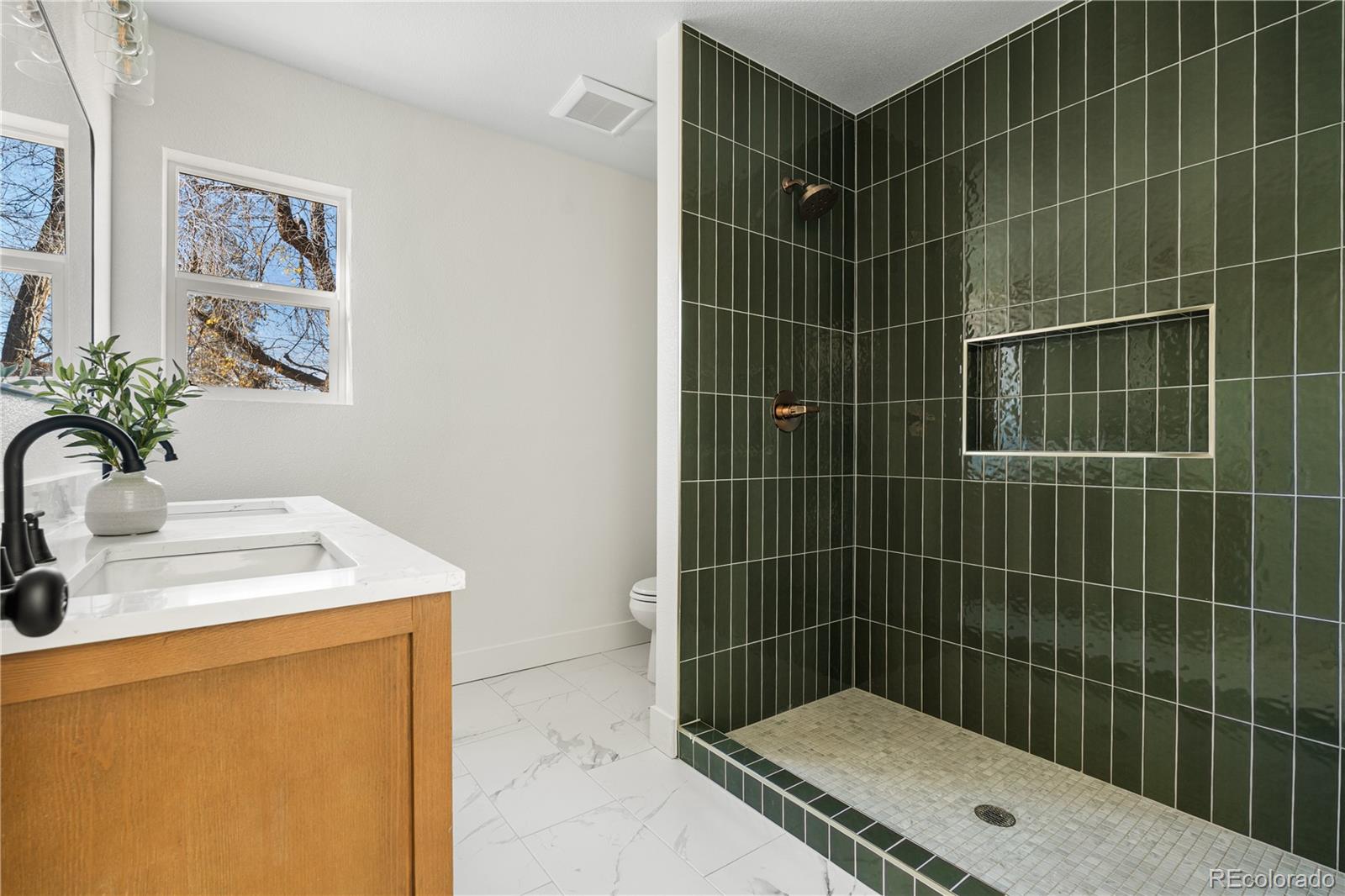 Englewood, Colorado, 80110, United States, 4 Bedrooms Bedrooms, ,2 BathroomsBathrooms,Residential,For Sale,1993019