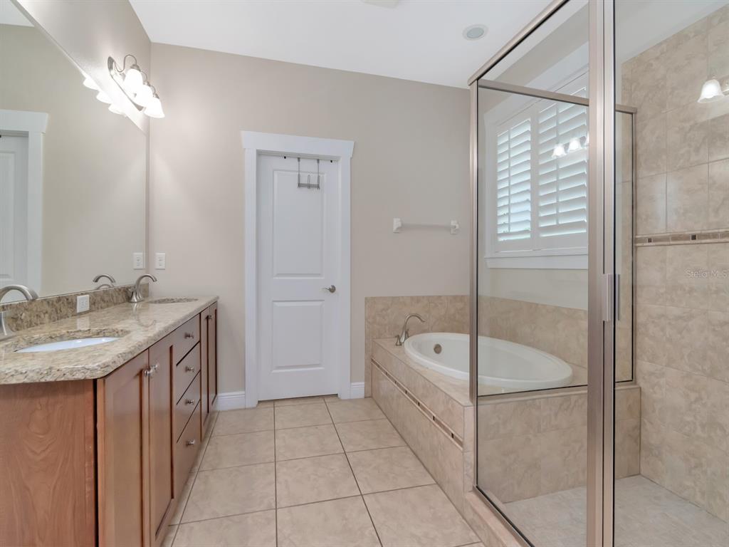 Tampa, Florida, 33629, United States, 5 Bedrooms Bedrooms, ,4 BathroomsBathrooms,Residential,For Sale,1941036